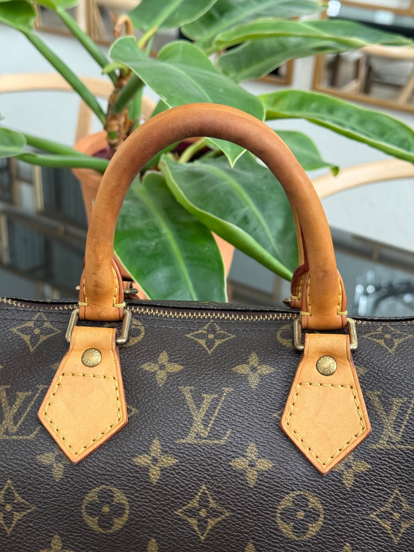 Speedy 25 in Monogram with Lock 🔐 and Key -🗓️ Year: 2005