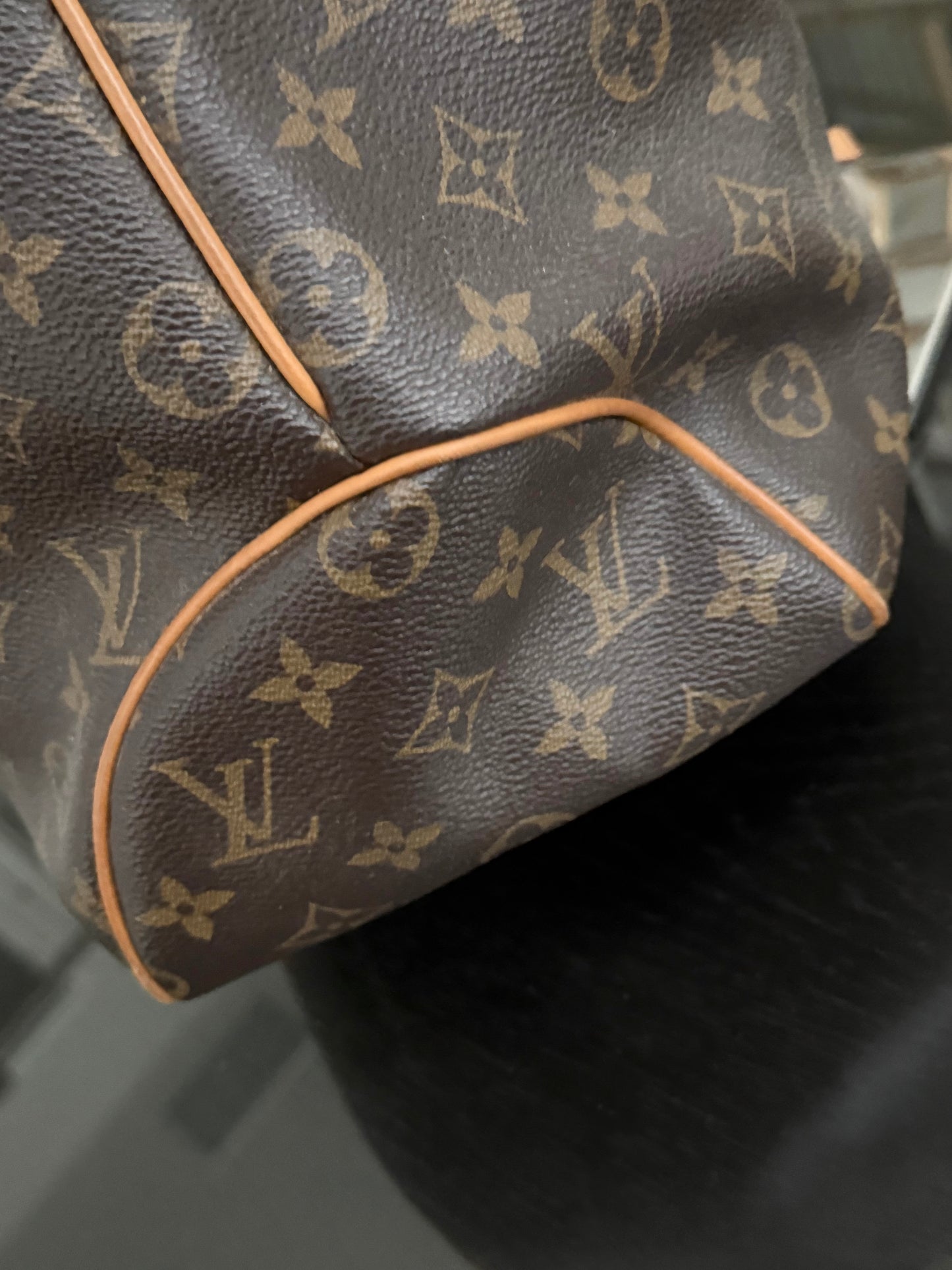 Delightful GM with Dustbag 🌹📅 Year: 2011