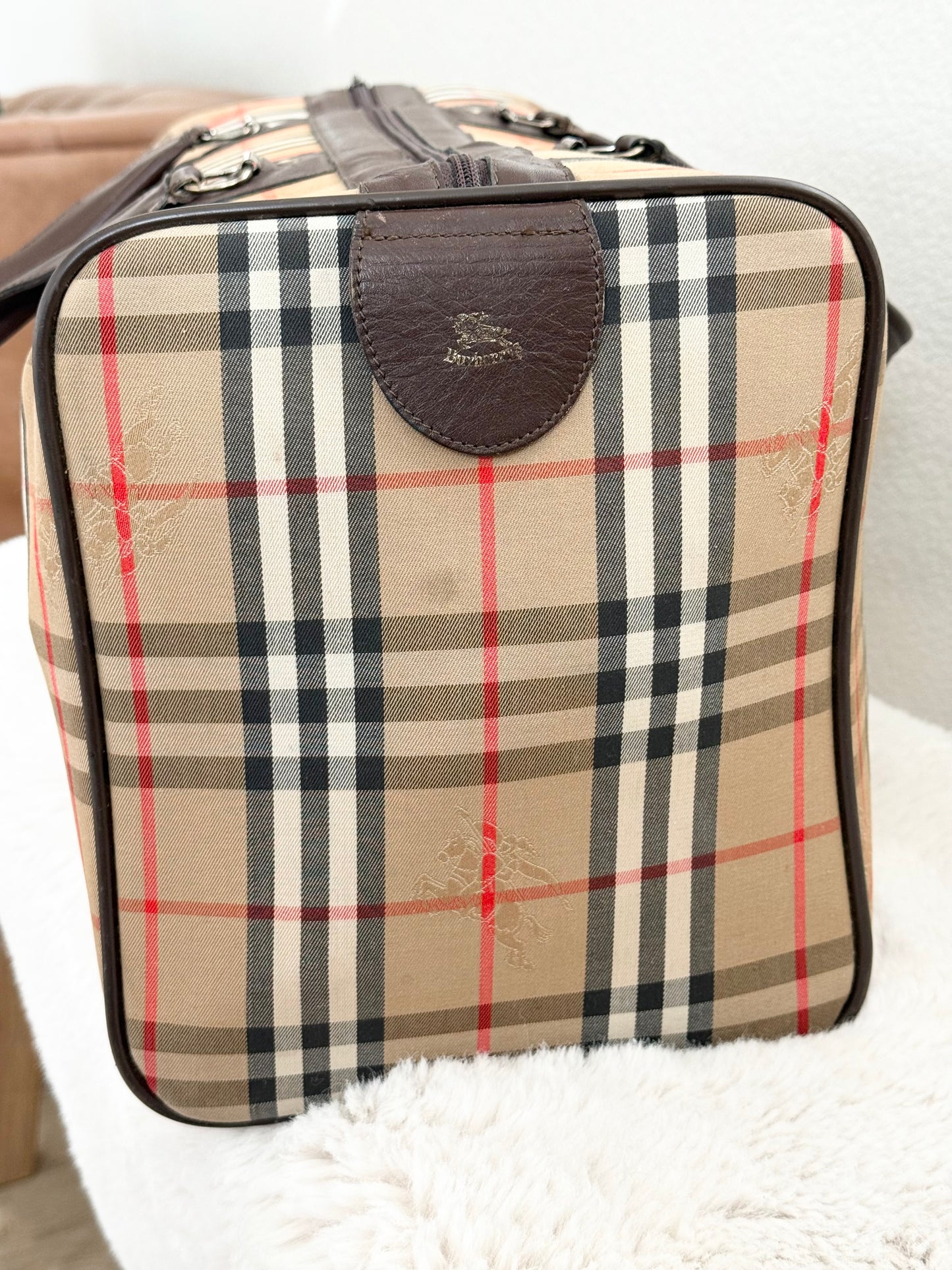 Burberry Duffle/ Travel Bag 📅