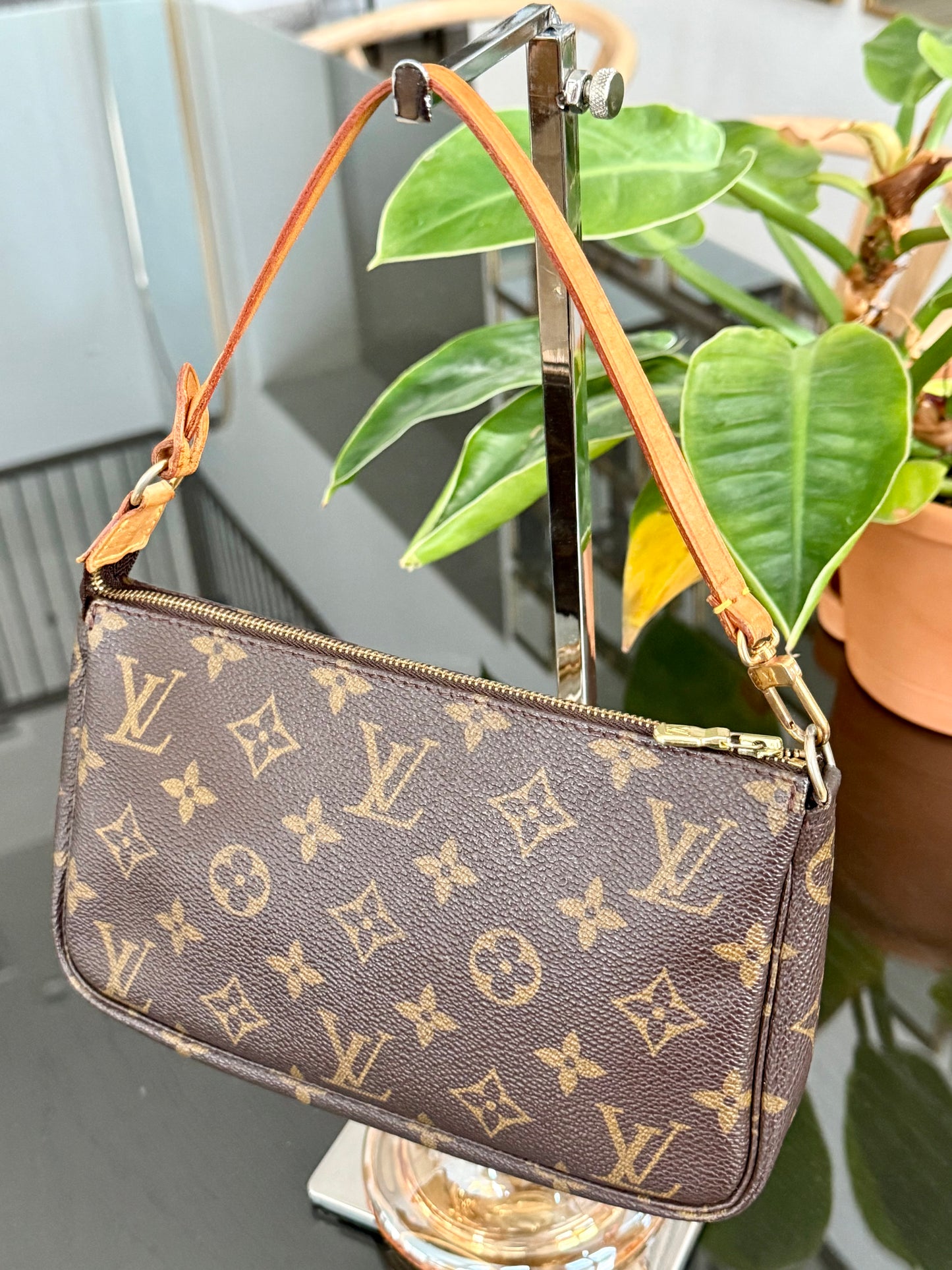 Monogram Pochette Accessories with Dustbag 📅 Year: 2000