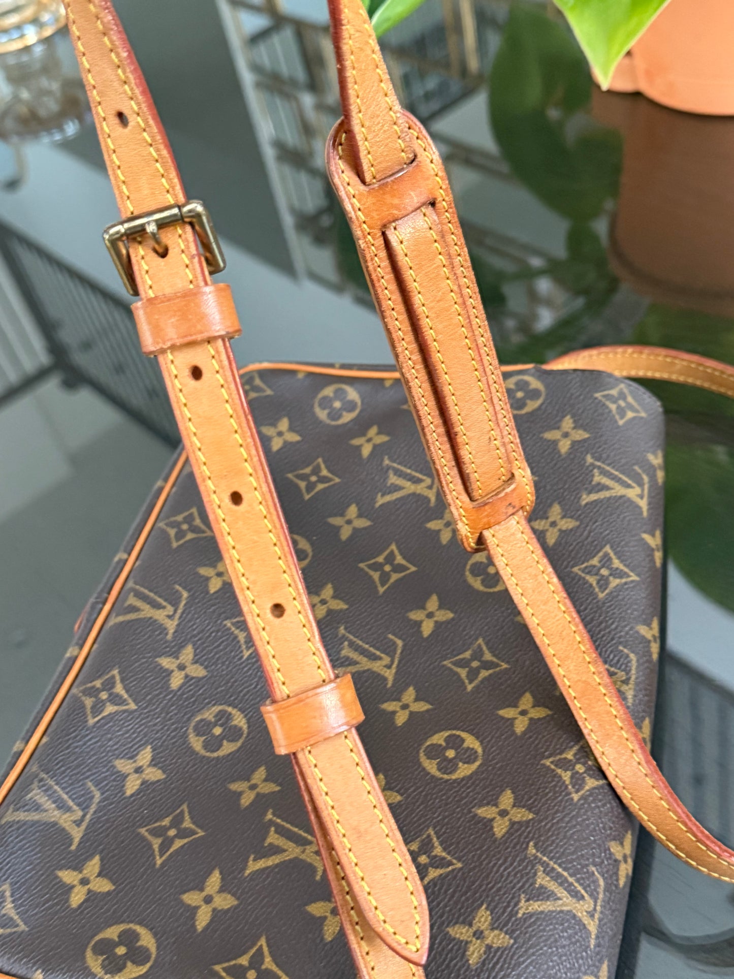 St. Germain 28 Crossbody Bag 
🗓️ Year: 1995