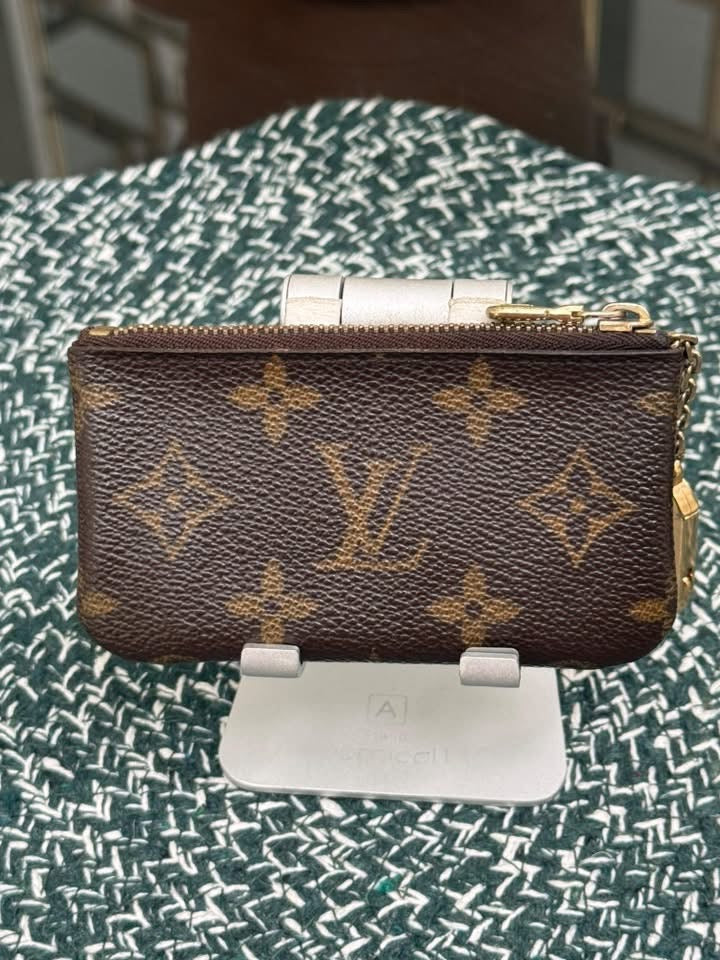 Key Cles in Monogram 📅 Year: 2003