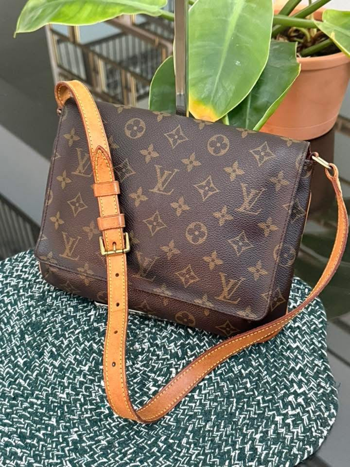 Monogram Musette Tango Shoulder Bag 📅 Year 1999