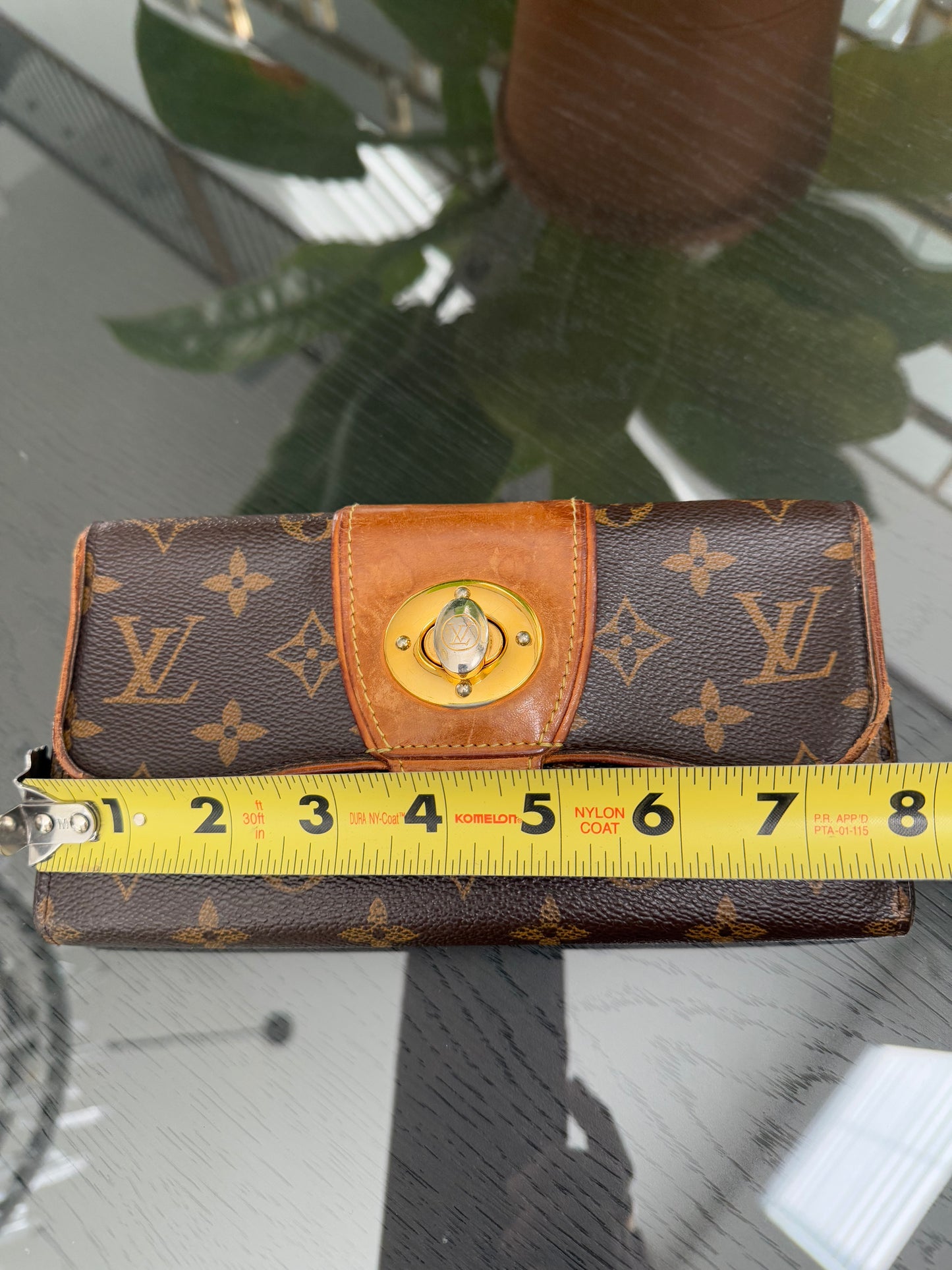 Boetie Wallet w/ 16 Cardholders - 📅 Year: 2011