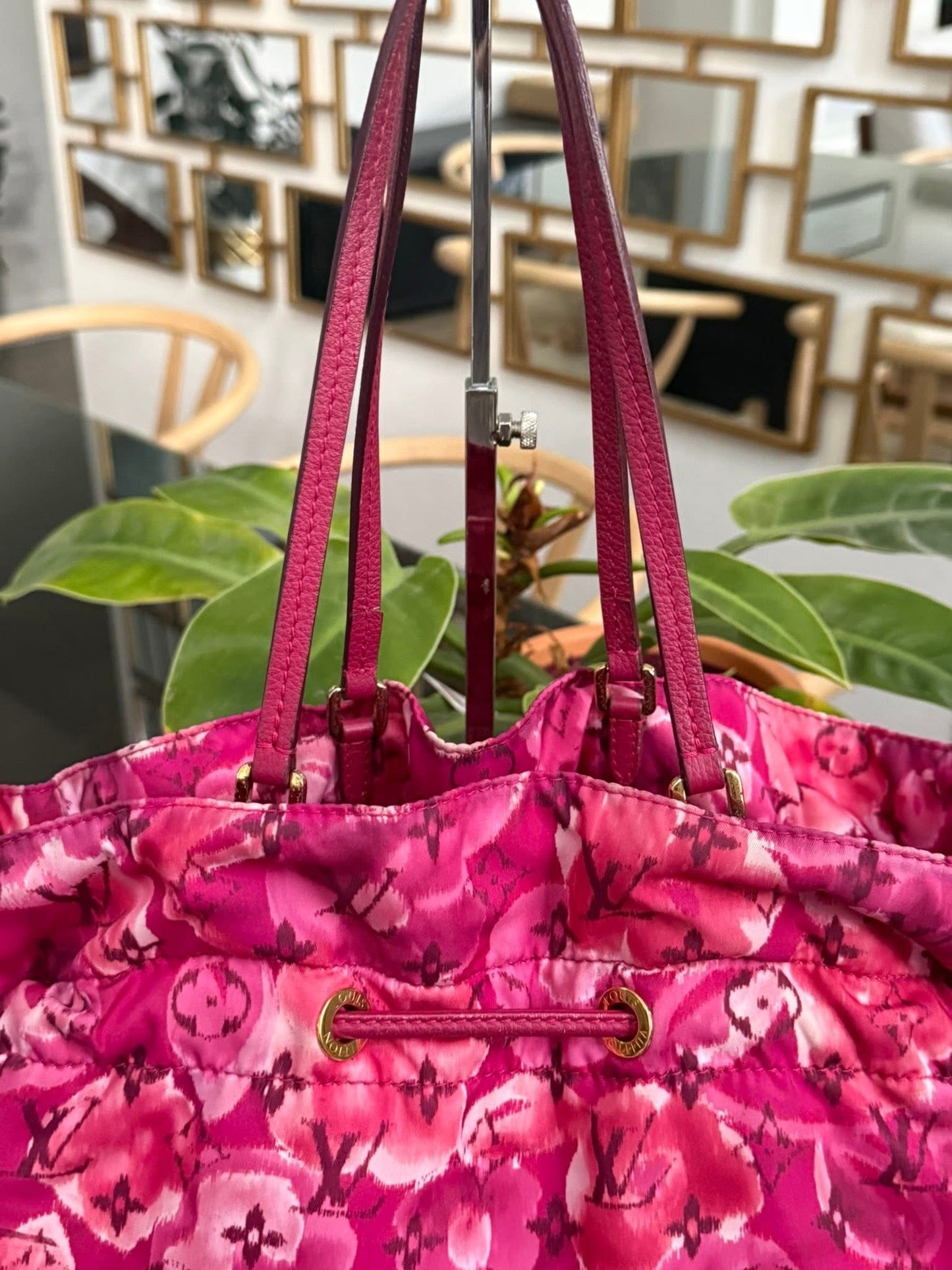 Ikat Floral Noefull MM with Original Strap and Dustbag 📅 Year: 2012