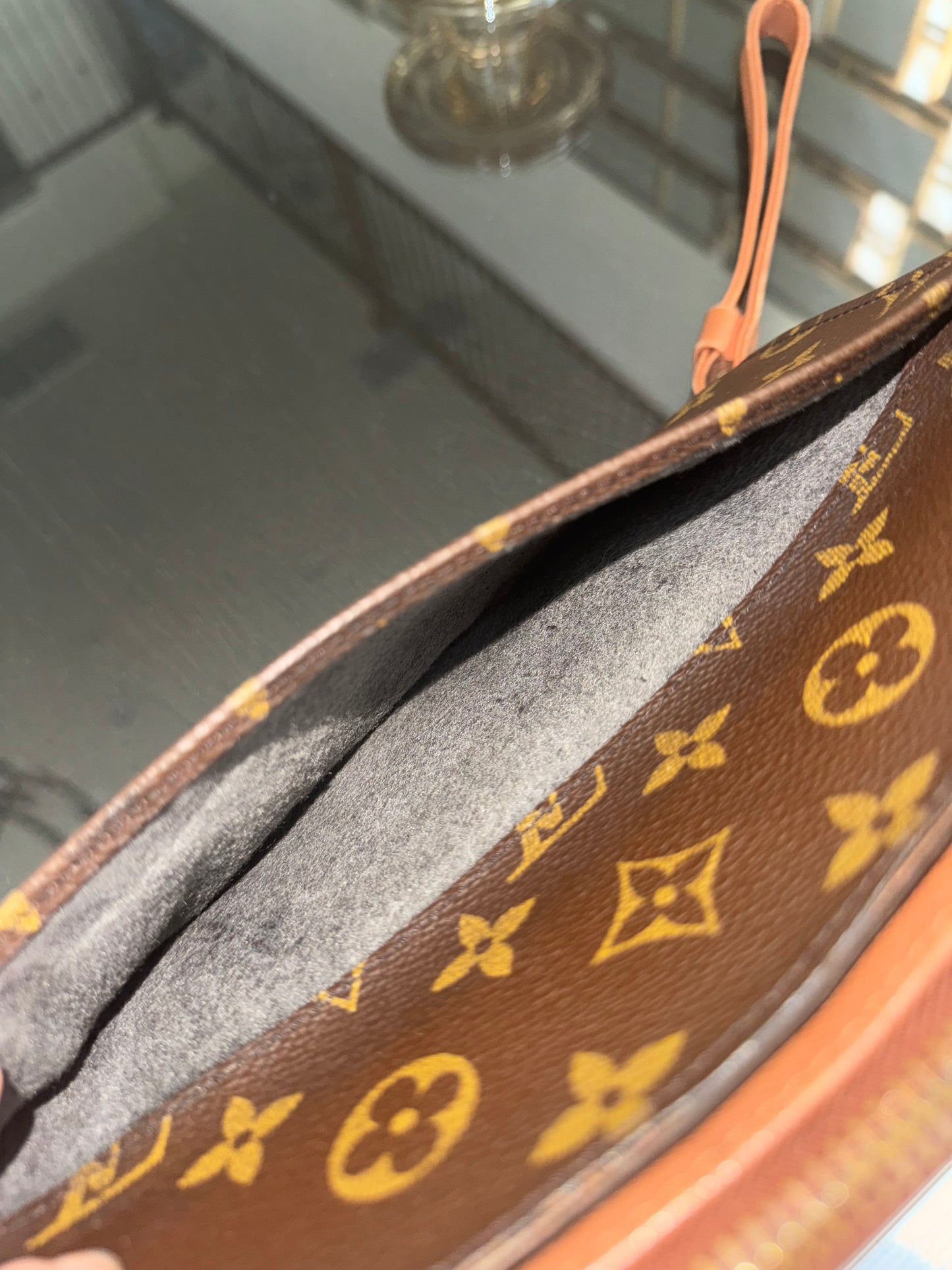 Orsay Clutch 
🗓️ Year: 1995