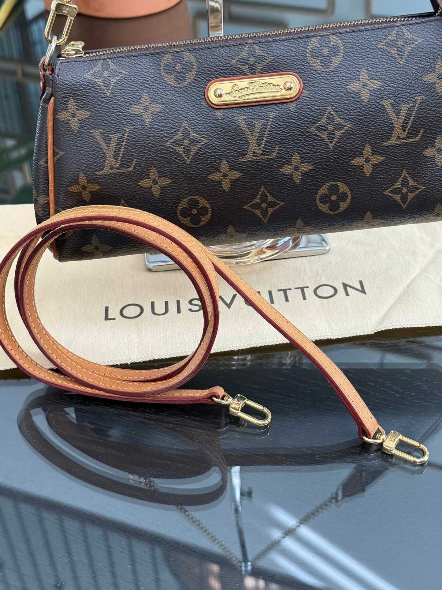 Eva Clutch with Original Strap,Box Dustbag and Insert Organizer 🗓️ Year: 2012