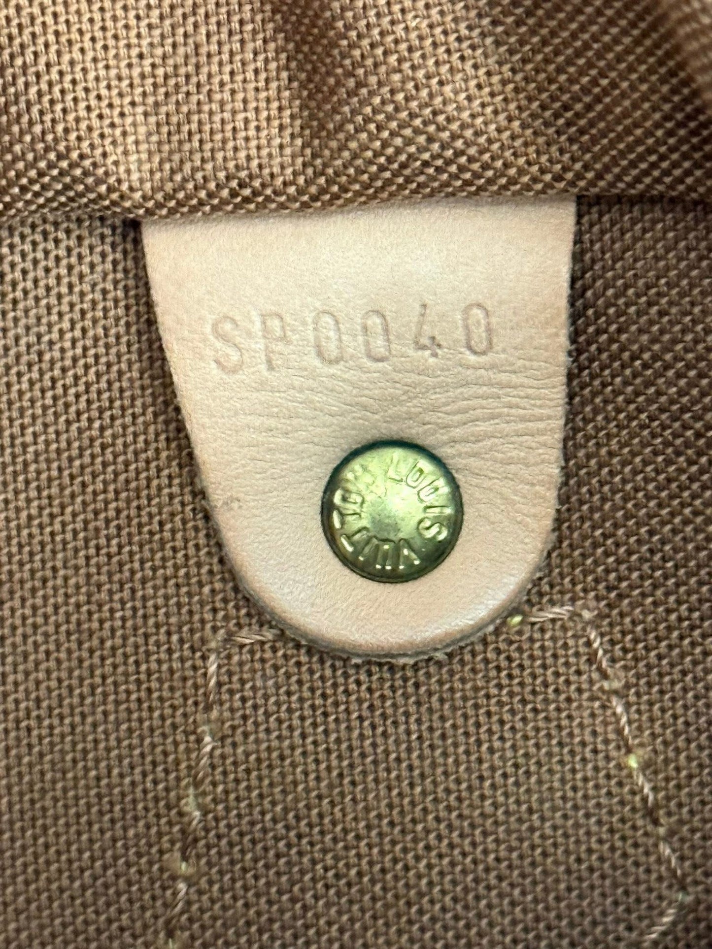 Speedy 25 in Monogram with Lock 🔐 and Key -🗓️ Year: 2000