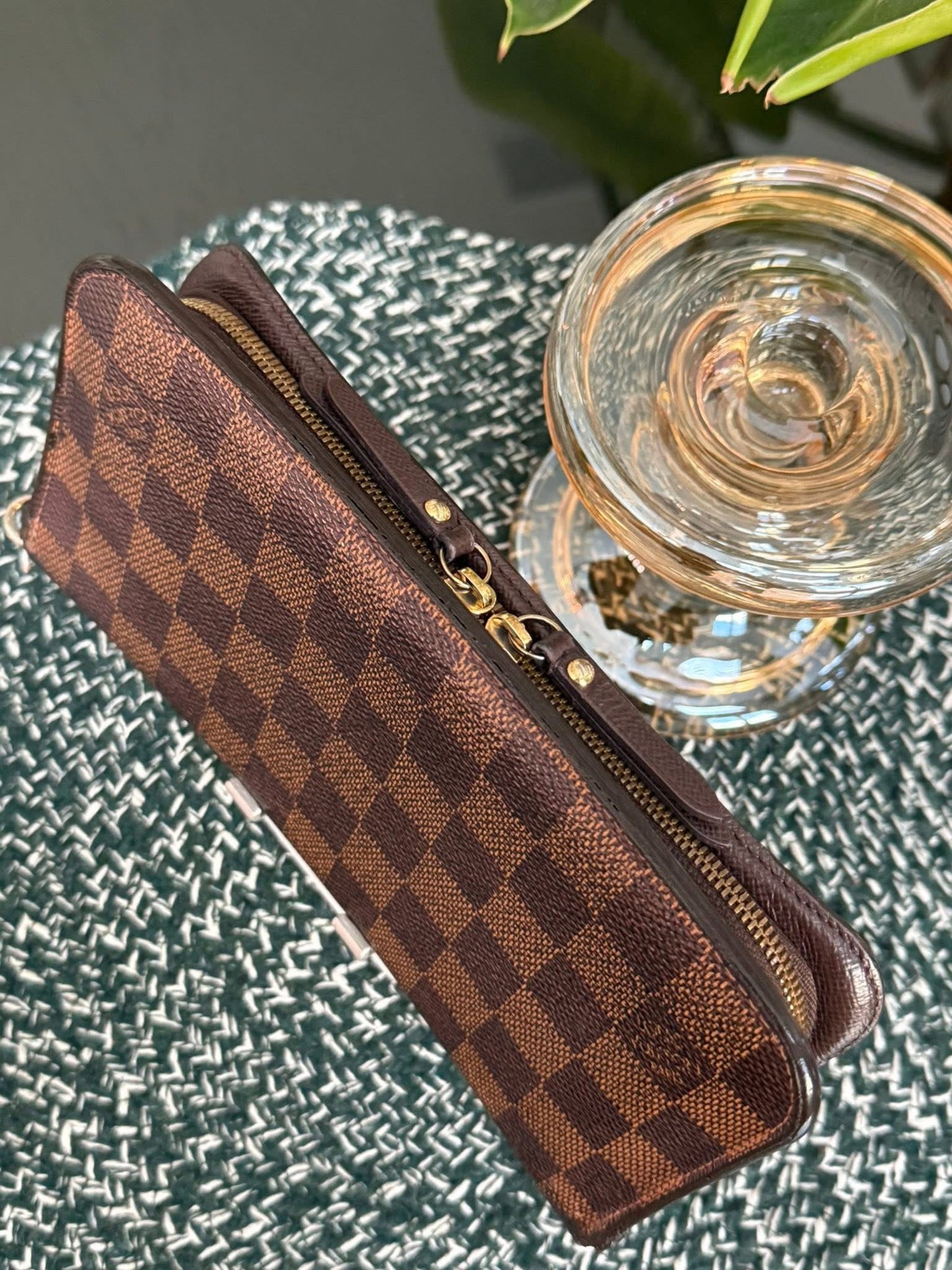 Insolite Wallet in De 🗓️ Year: 2010