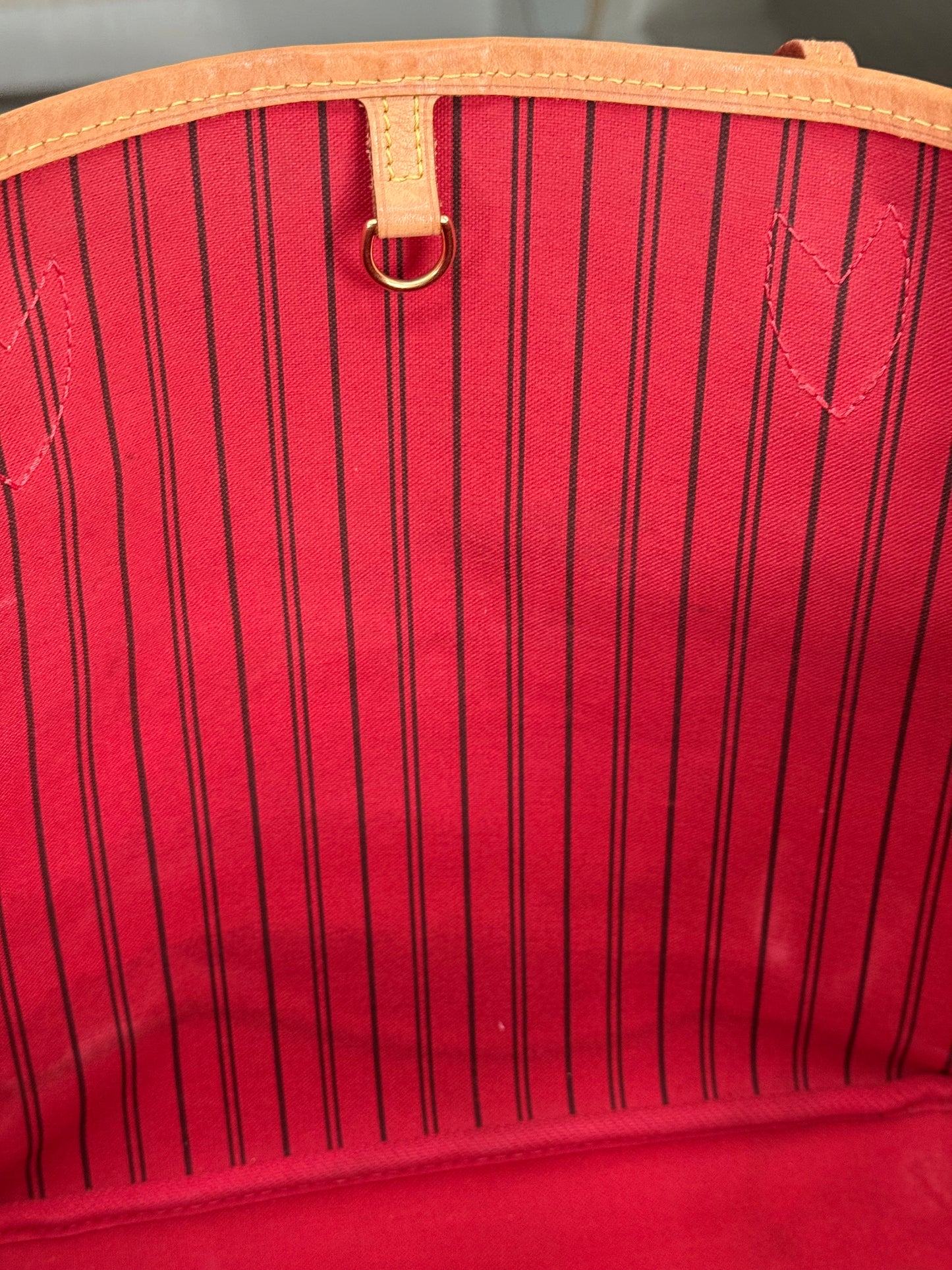 Neverfull MM Monogram in Cerise interior with Dustbag and Insert Organizer 📅 Year: 2020