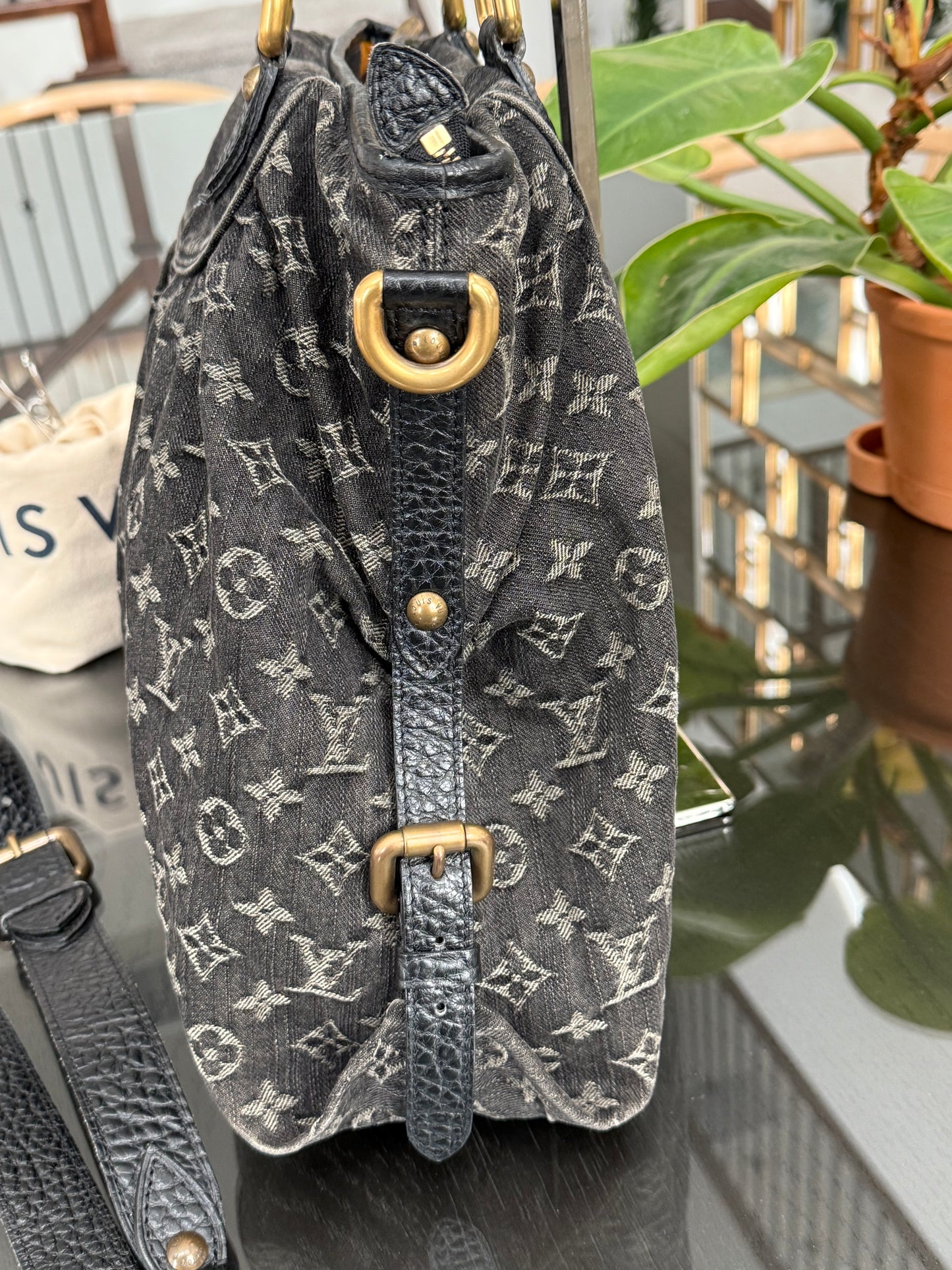 Neo Cabby GM Denim Black with Dustbag 🗓️
