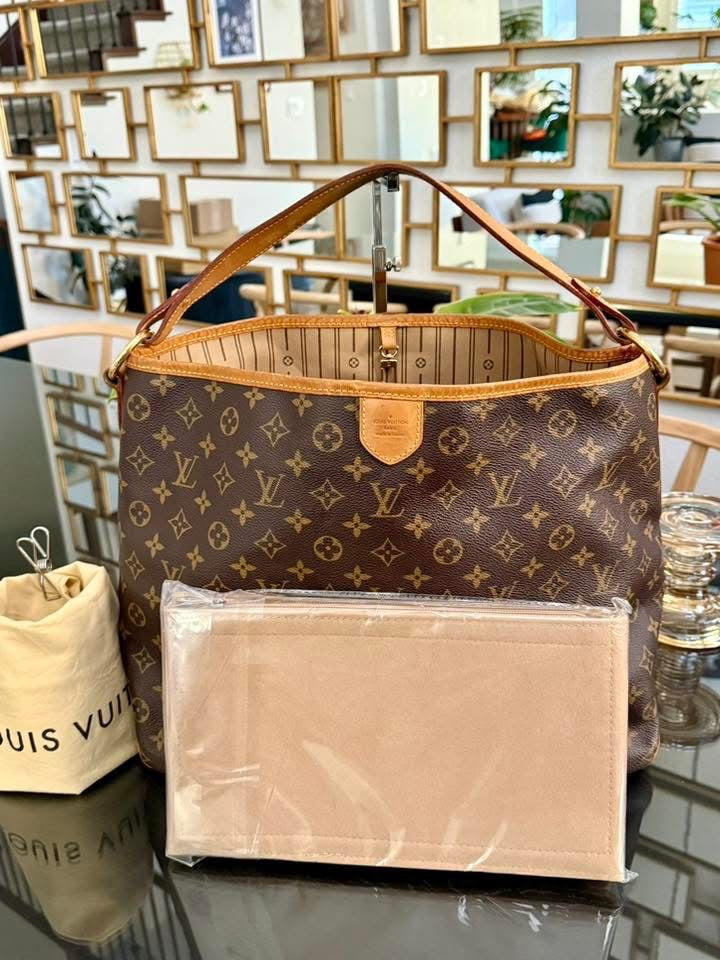 Delightful MM with Dustbag and Insert Organizer 📅 Year: 2011