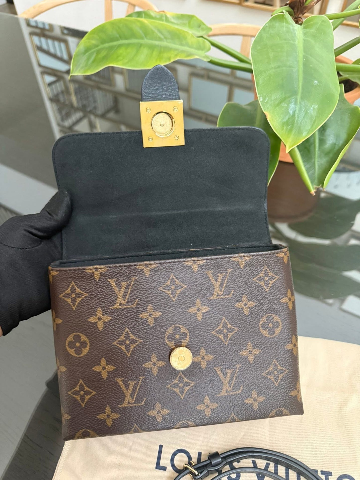Locky BB Monogram Noir with Original Strap, Dustbag, Box and Paper bag - 📅 Year: 2019
