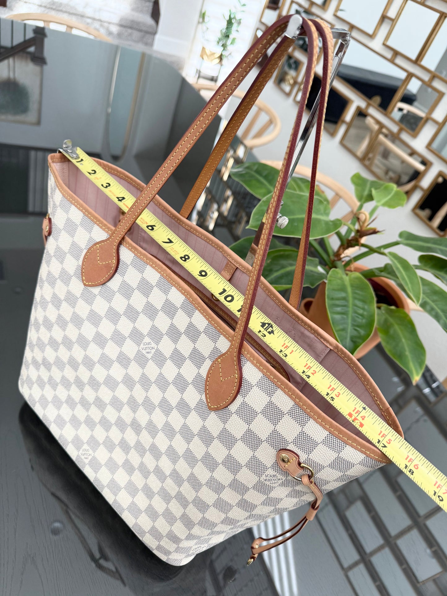 Neverfull MM Azur in Rose Ballerine with Dustbag 📅 Year: 2020