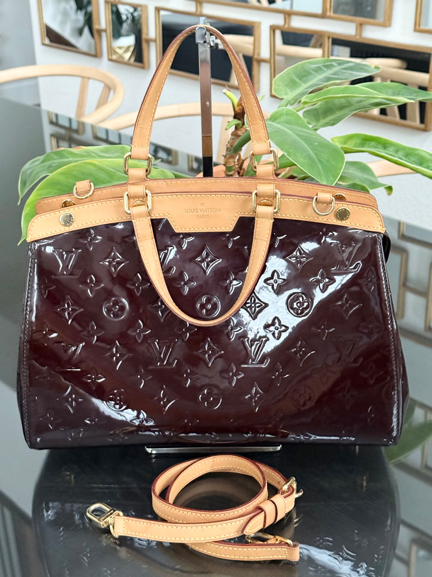 Vernis Brea MM Amarante with Original Strap , Dustbag and Insert Organizer 🗓️ Year: 2013