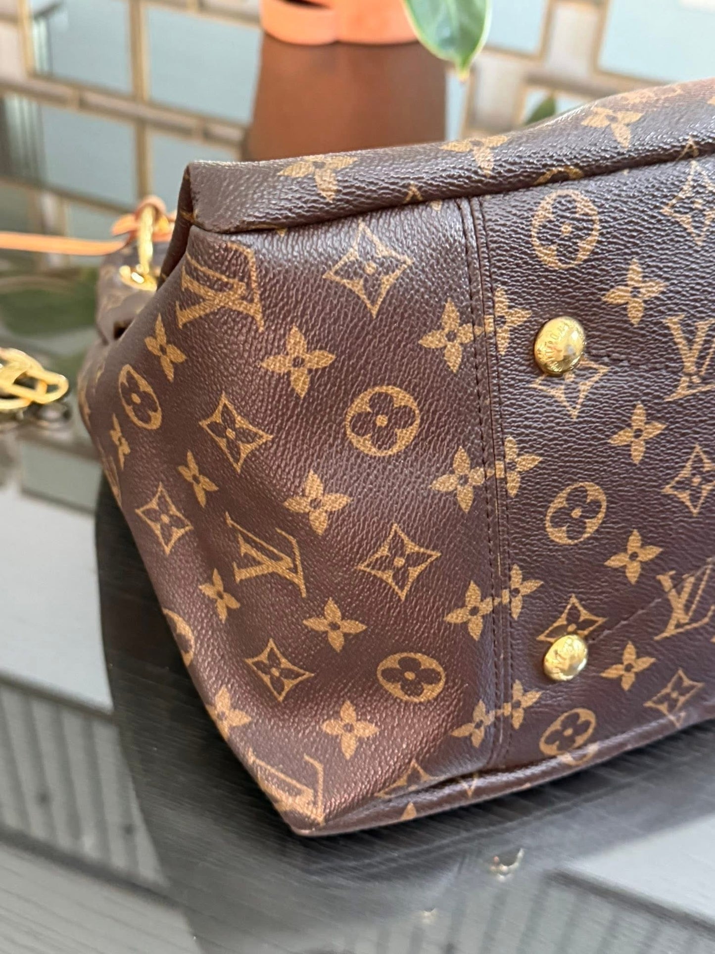 Artsy MM with Dustbag and Insert Organizer - 📅 Year: 2011
