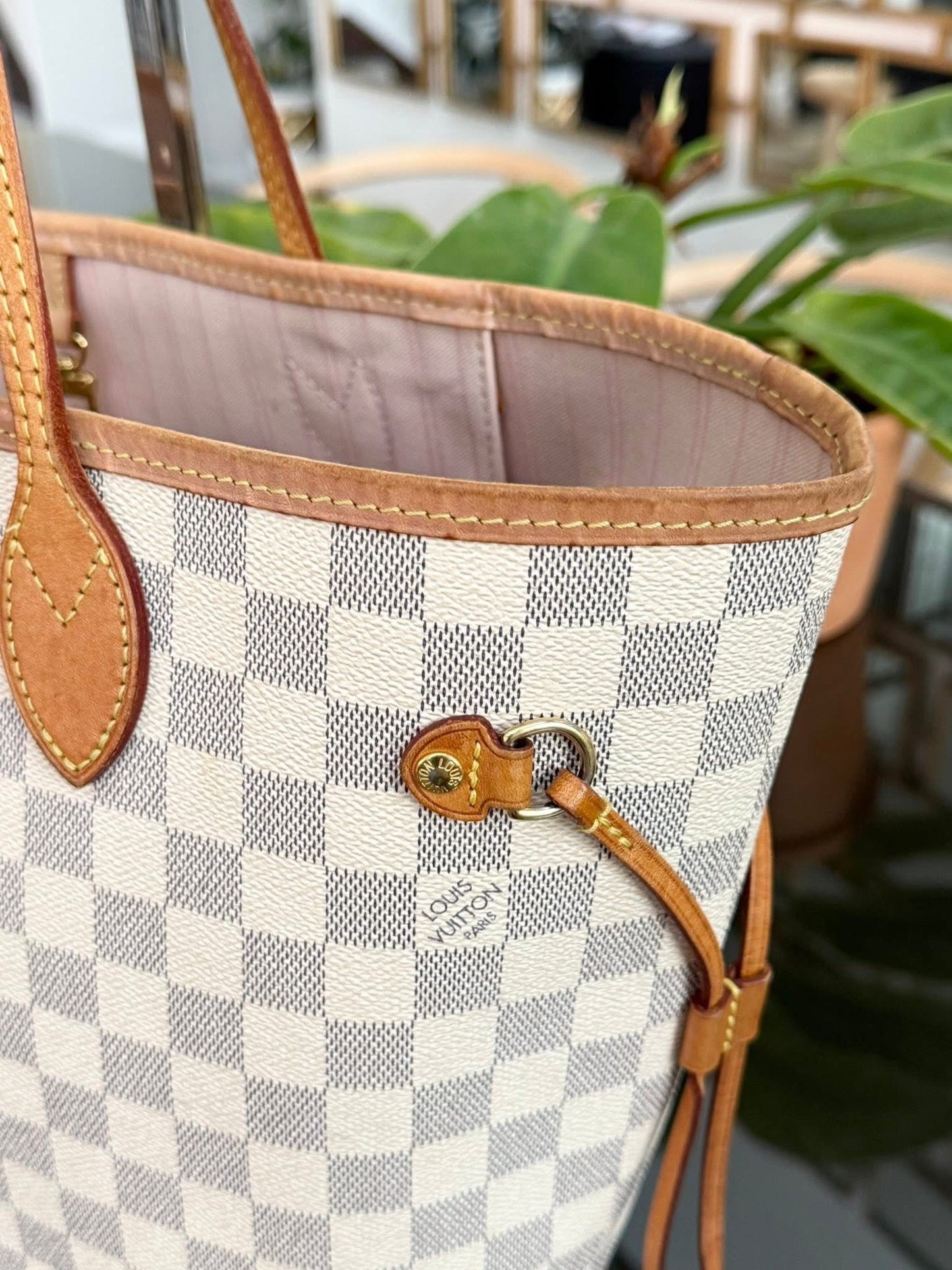 Neverfull MM Azur in Rose Ballerine with Dustbag and Insert Organizer 🌺 📅 Year: 2019