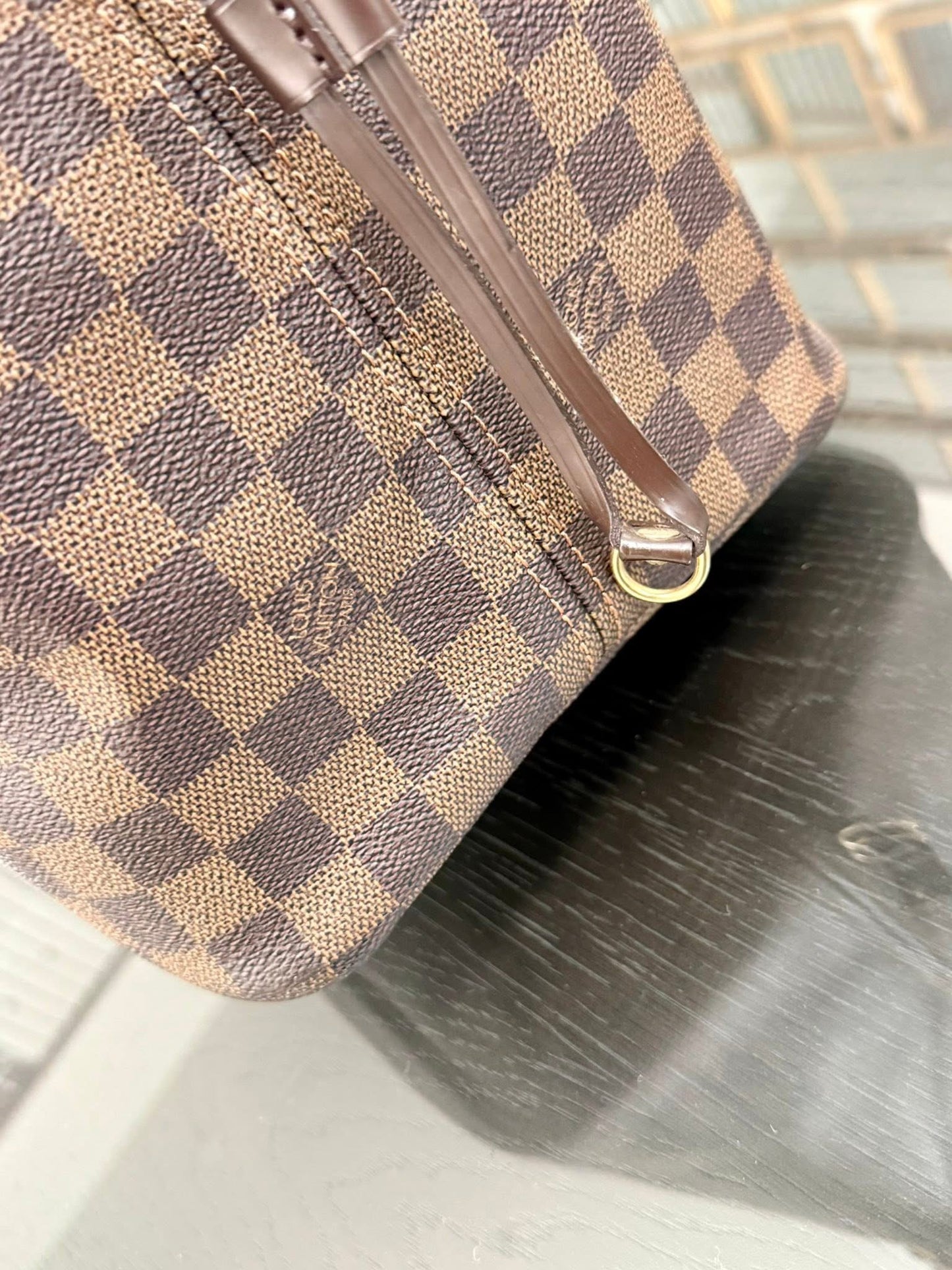 Neverfull GM in DE with Insert Organizer and Dustbag 🌺 📅 Year: 2009