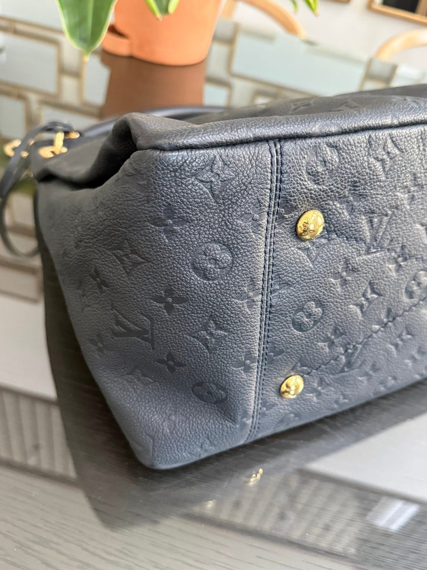 Artsy MM Empriente in Black/ Dark Blue with Dustbag and Insert Organizer 📅 Year: 2012