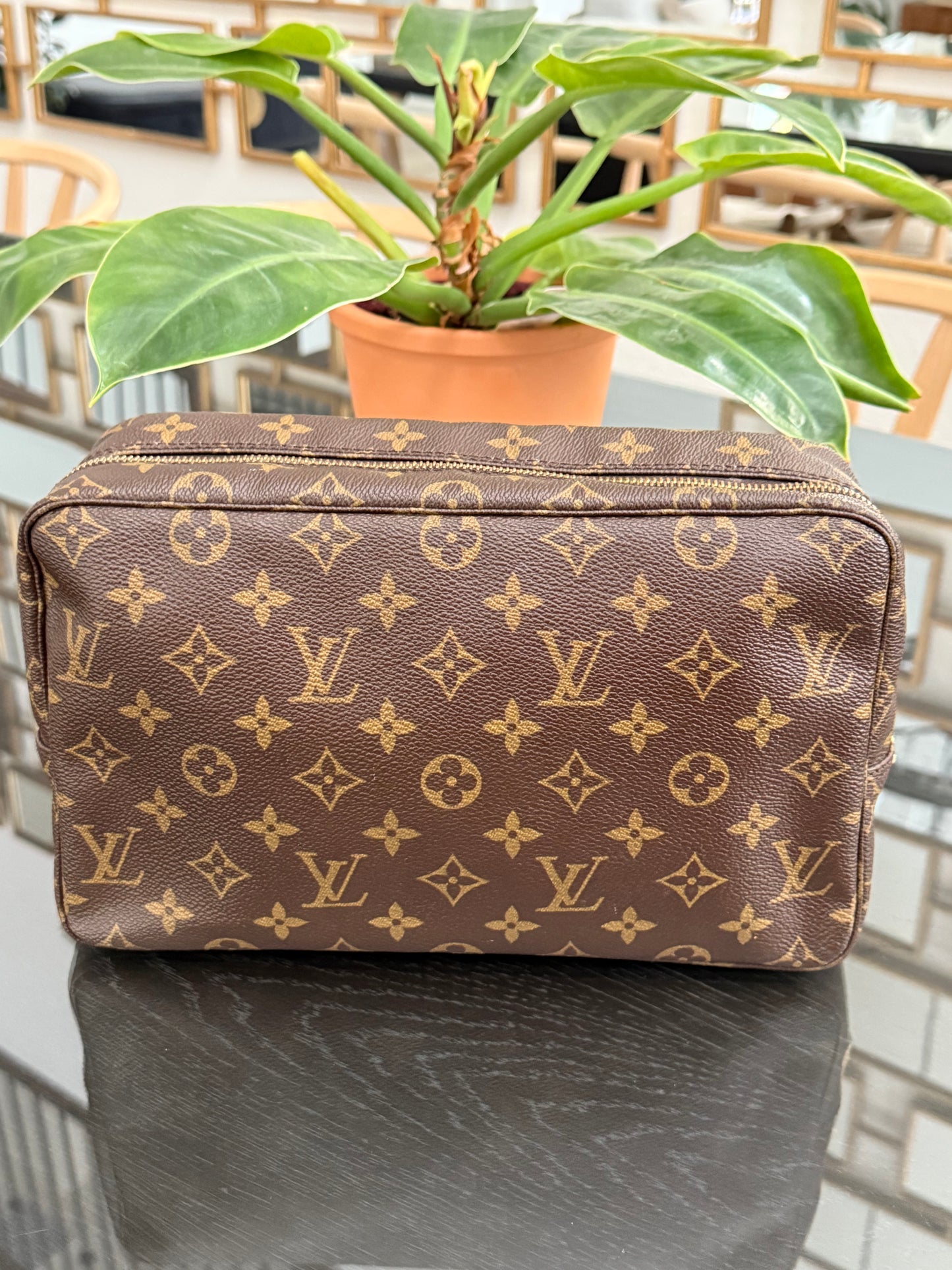 Trousse 28 📅 Year: 1987