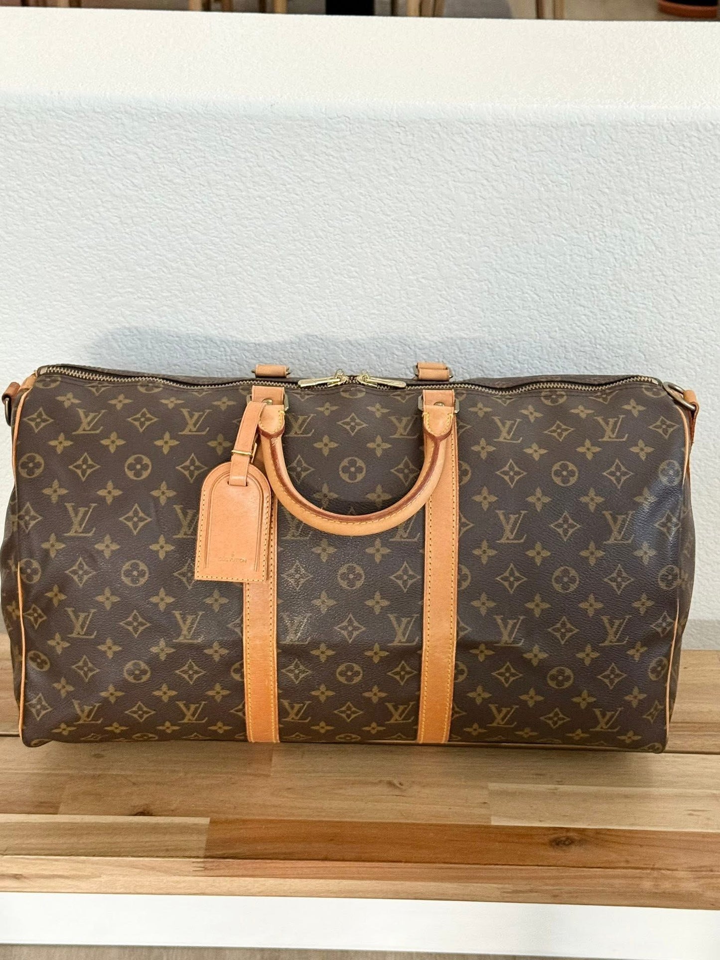 Keepall 50 Bandoulier with Original Strap, Luggage tag and Poignet  📅 Year: 1990