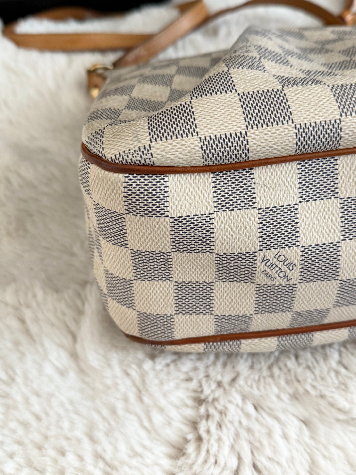 Siracusa PM Crossbody - Year 2012