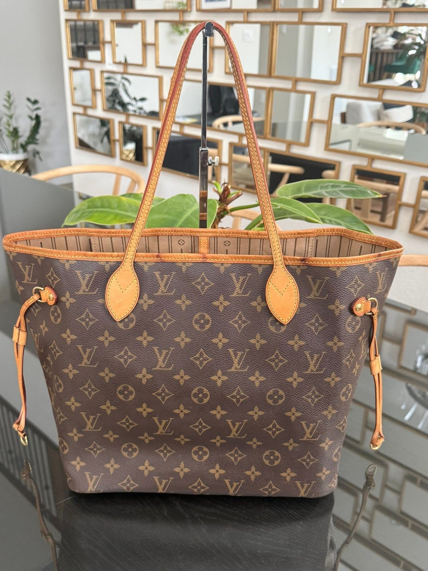 Neverfull MM with Insert Organizer 📅 Year: 2013