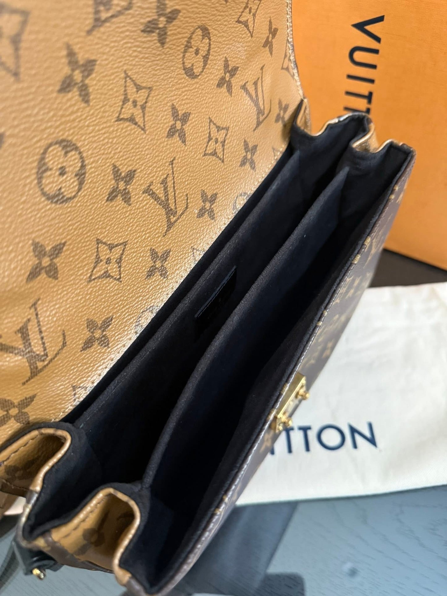 Pochette Metis Reverse in Monogram with Original Strap, Box, Dustbag and Paper bag 🗓️ Year 2019