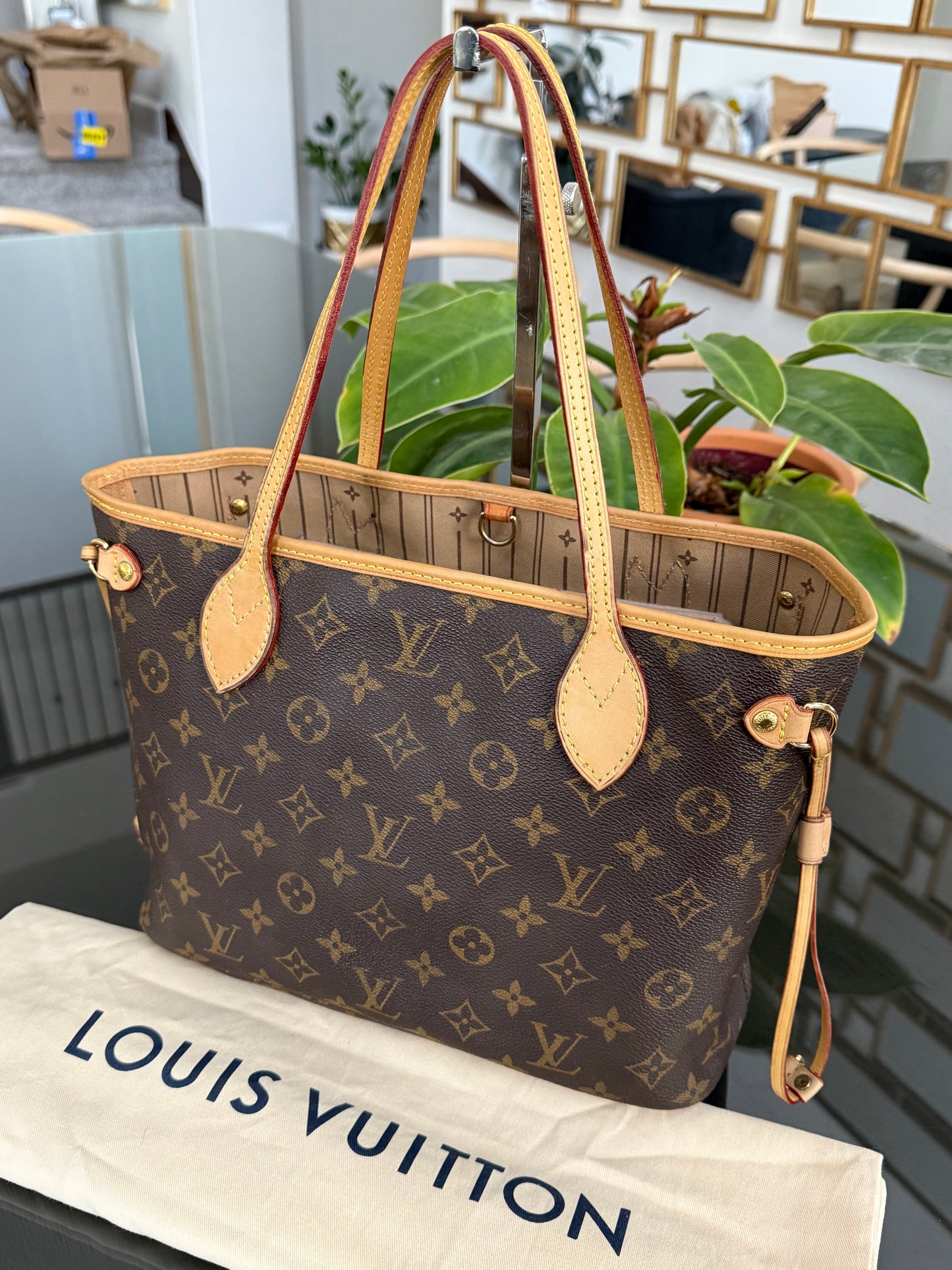 Neverfull PM with Dustbag -🗓️ Year: 2009