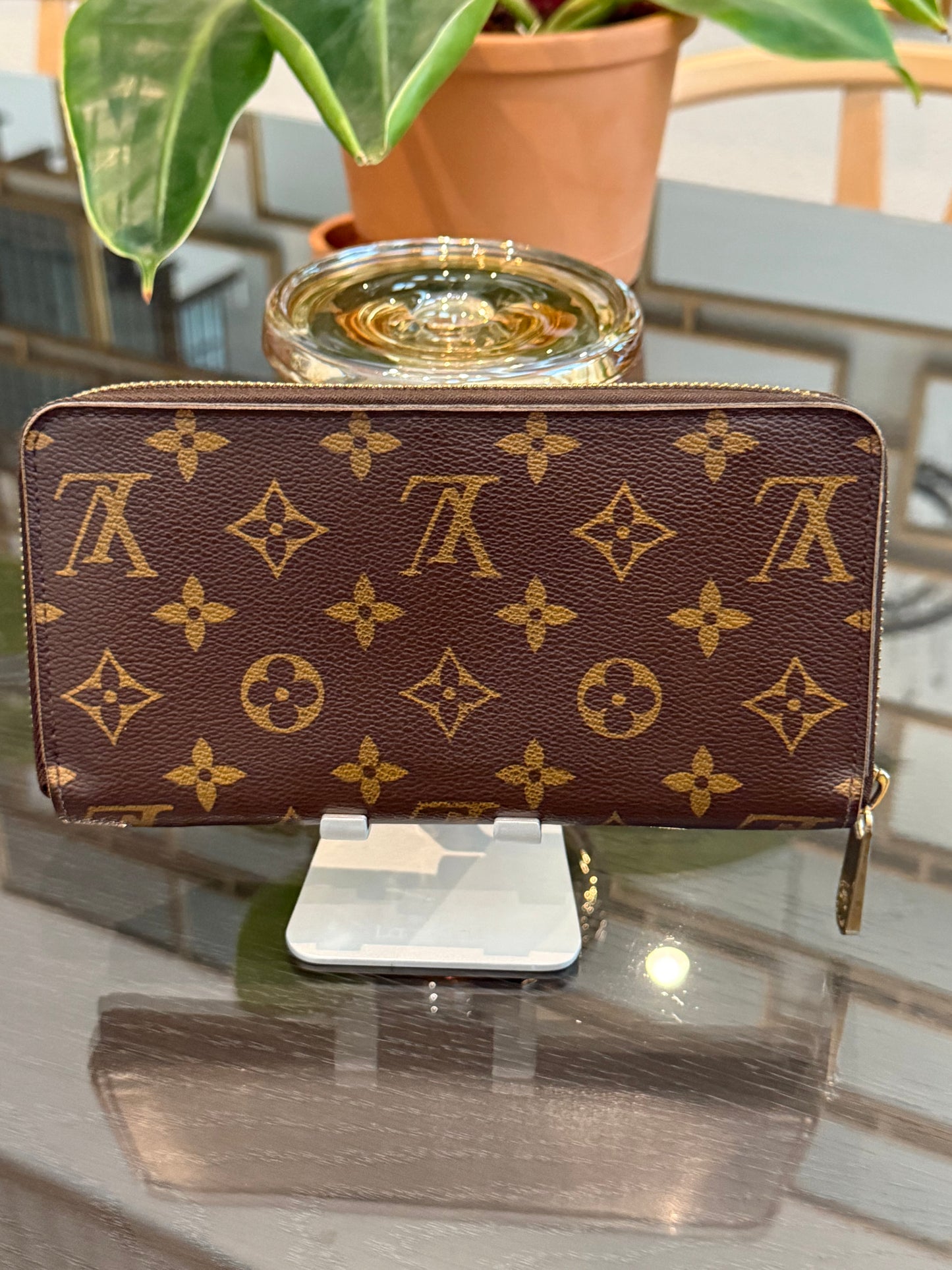 Zippy Long Wallet in Monogram with Dustbag 🗓️ Year: 2014