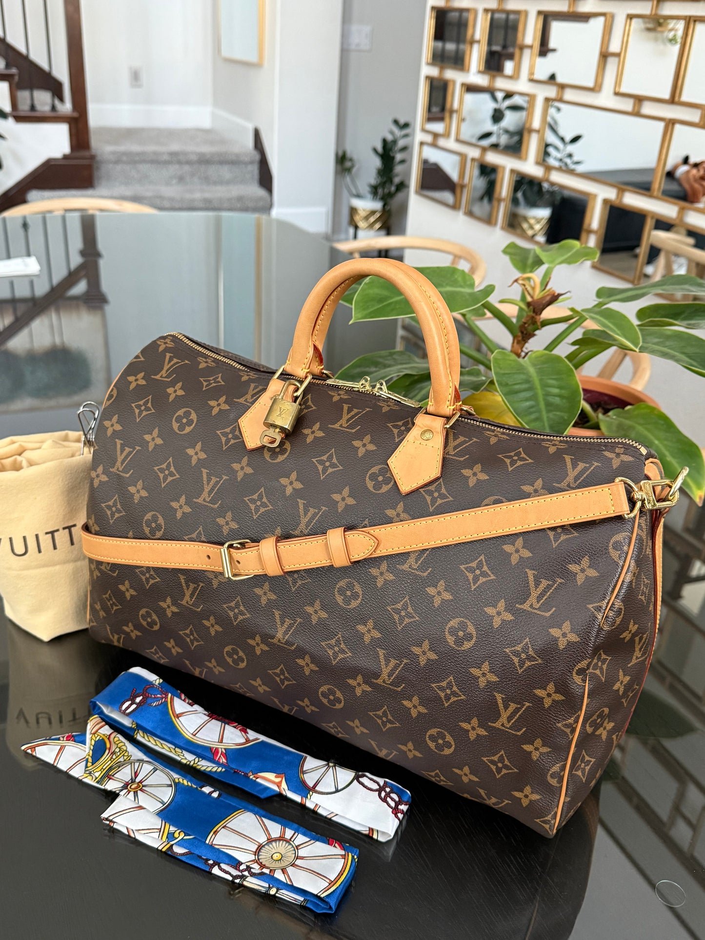 Speedy 40 Bandoulier in Monogram with Lock 🔐, Key and Dustbag 🗓️ Year: 2012