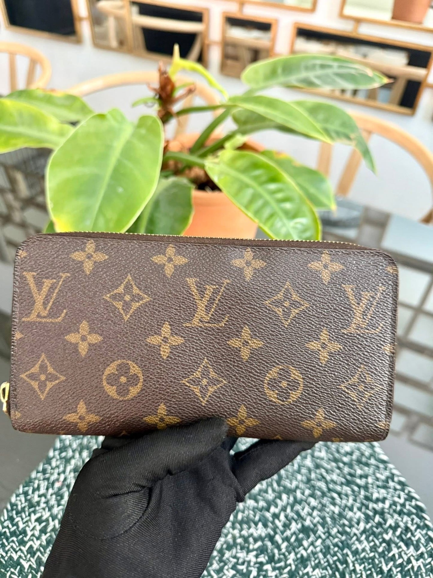 Monogram Zippy Long Wallet 🗓️ Year: 2009