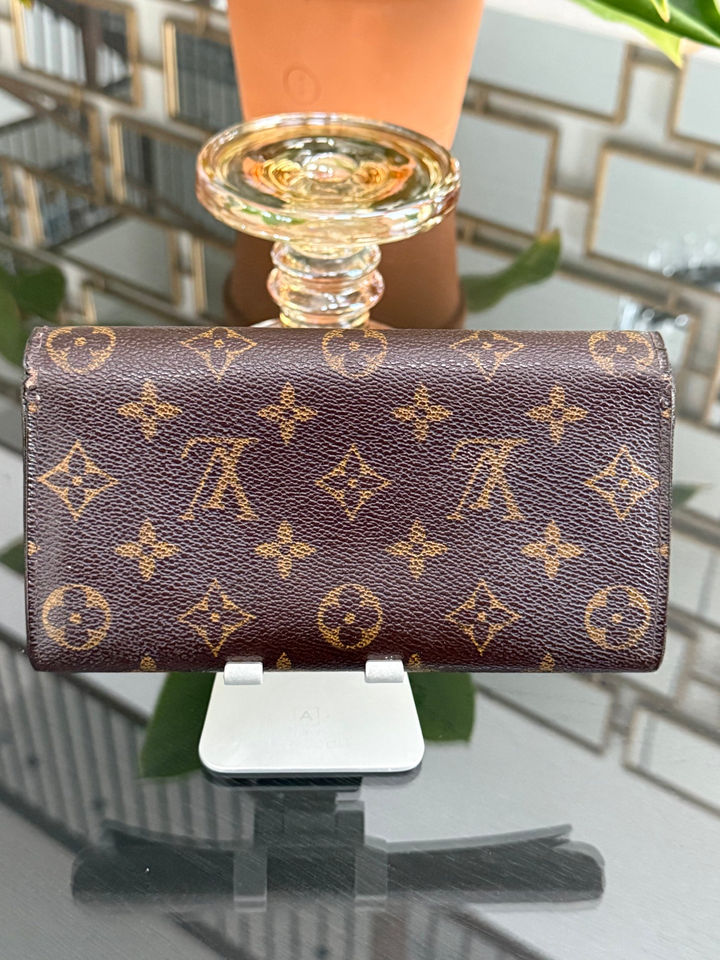 Sarah Wallet with 10 Cardholders 🗓️ Year: 2008
