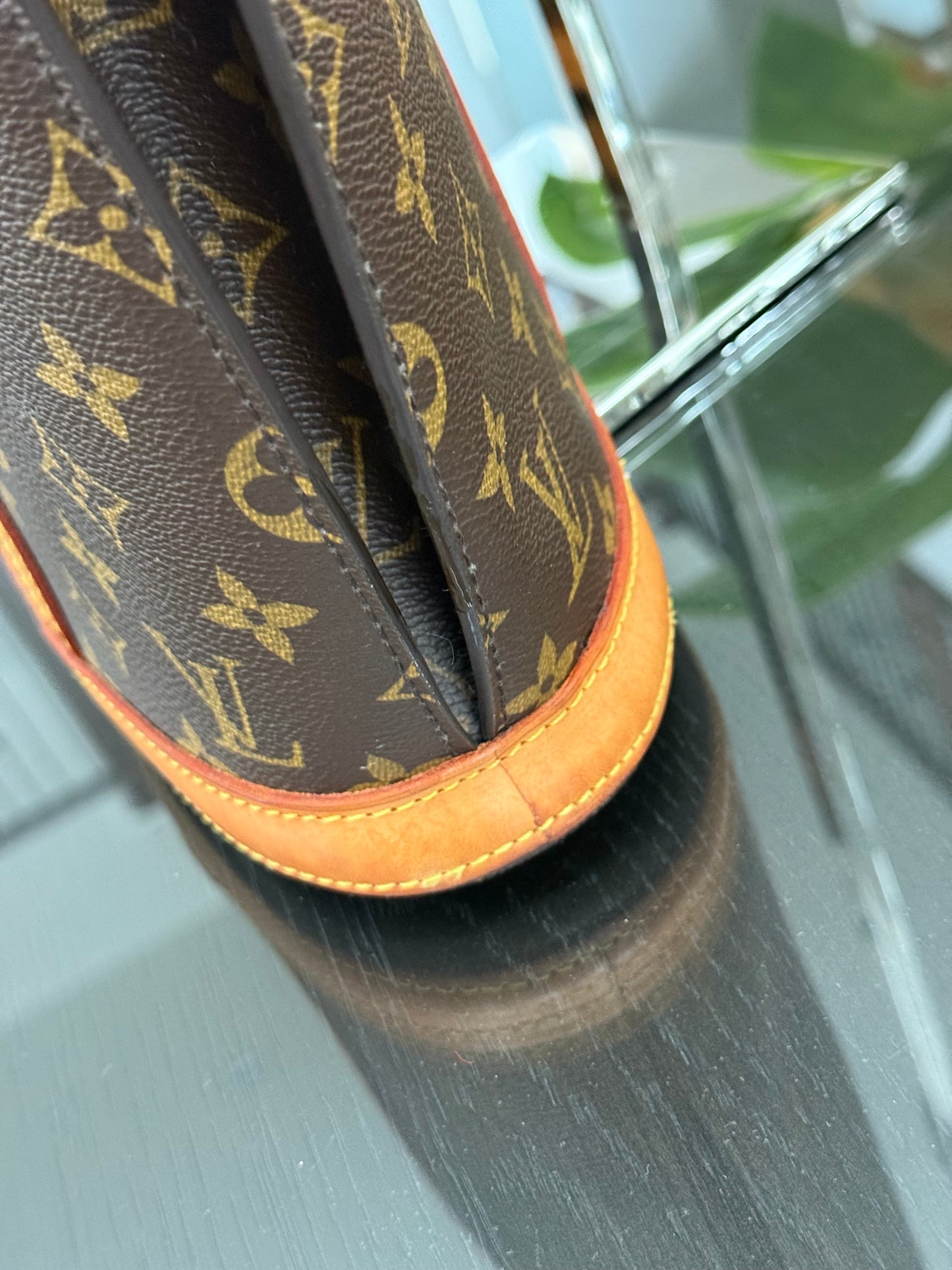 Babylone -🗓️ Year: 2004