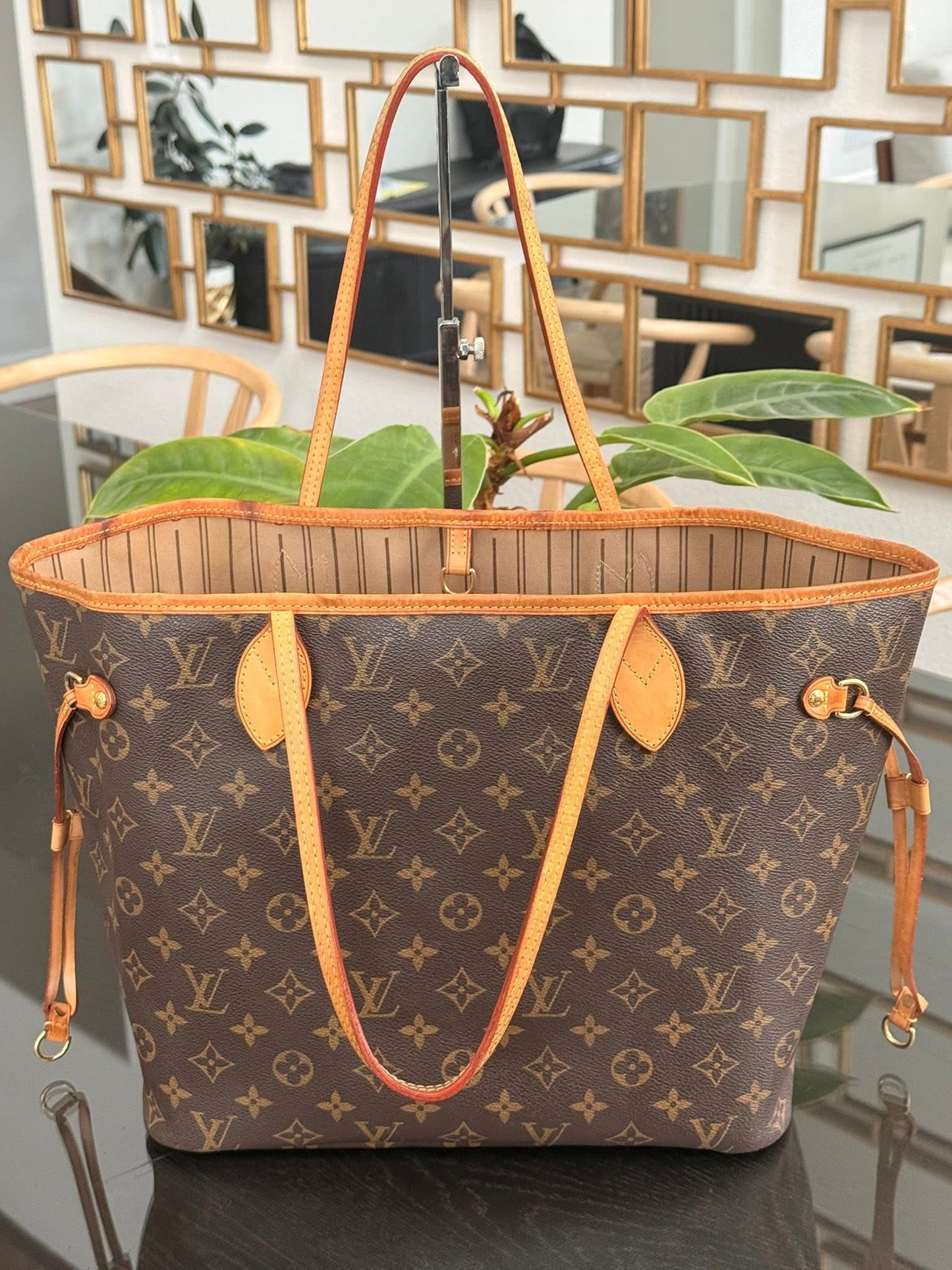 Neverfull MM with Insert Organizer 📅 Year: 2013