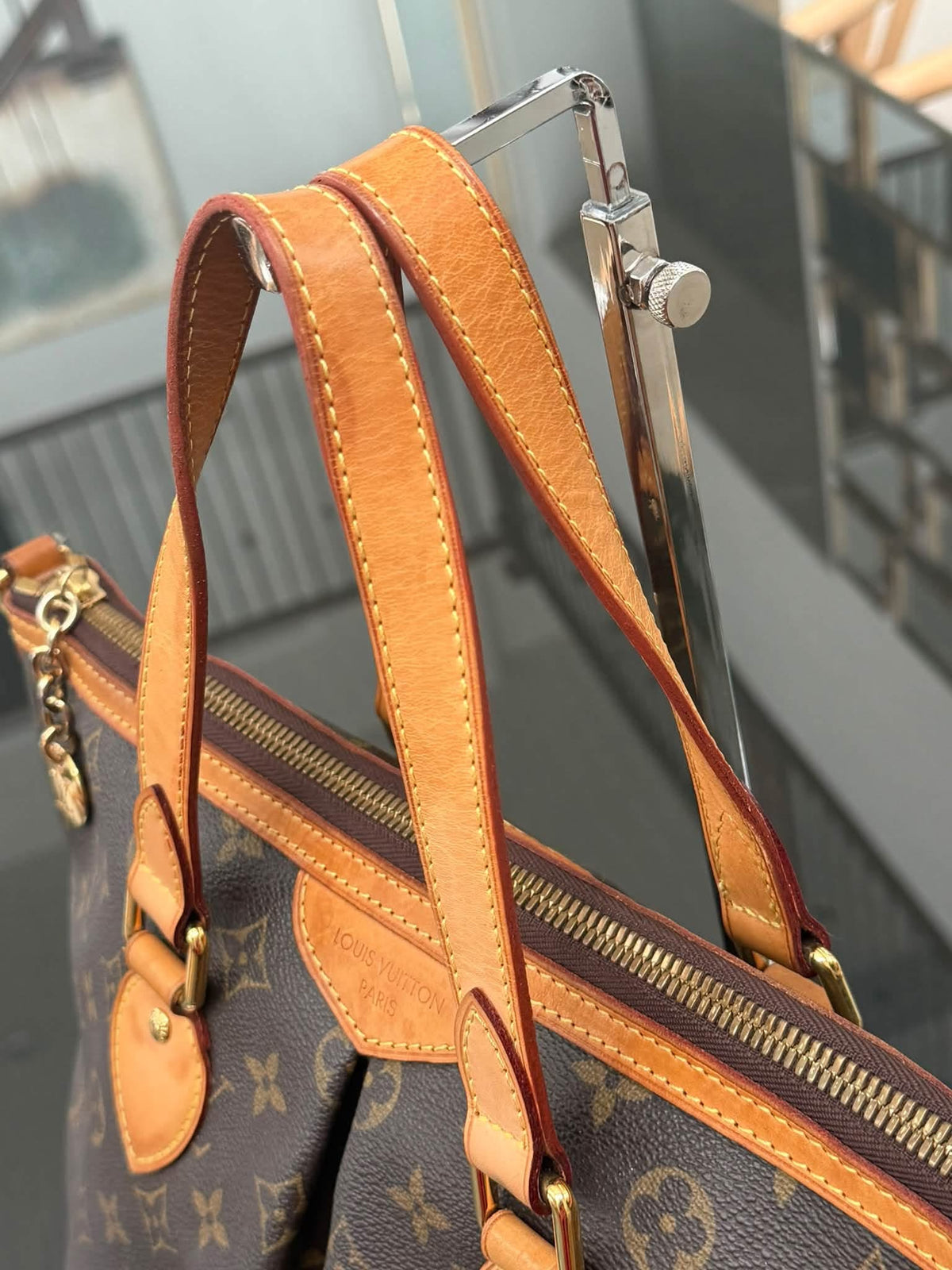 Palermo PM with Original Strap and 
Dustbag 📅 Year: 2010