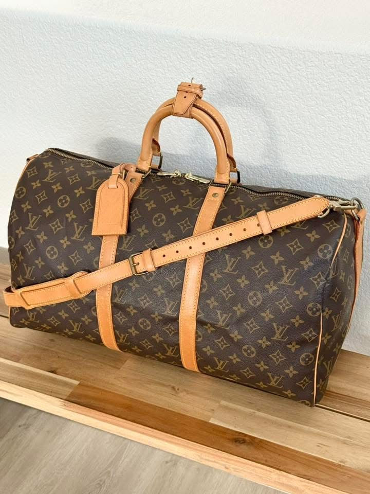 Keepall 50 Bandoulier with Original Strap, Luggage tag and Poignet  📅 Year: 1990