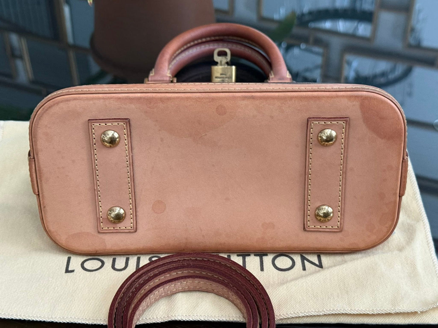 Alma BB in Monogram with Lock 🔐 key, Original Strap, Insert Organizer, Box,Dustbag and Paper bag 🗓️ Year: 2020