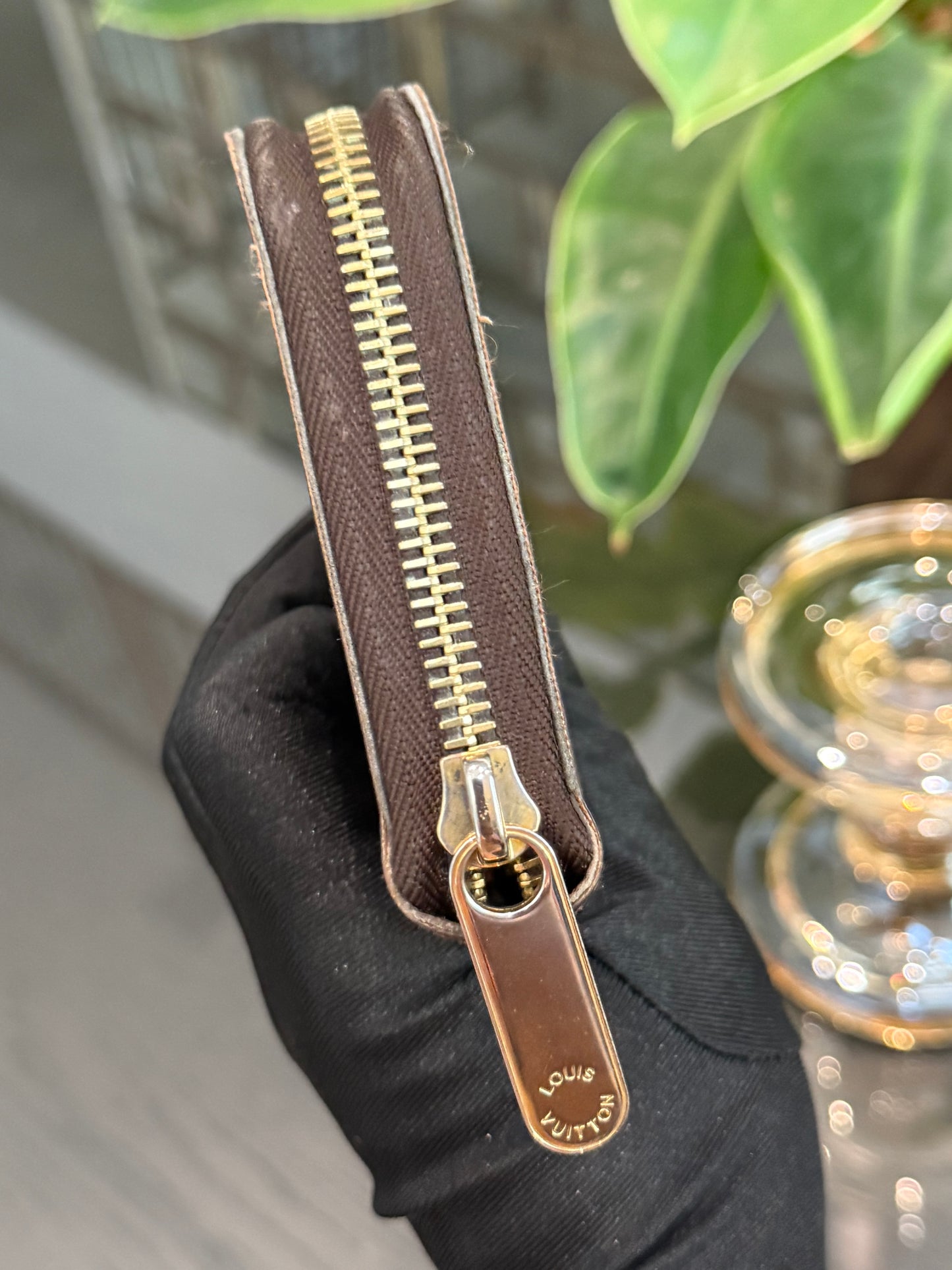 Zippy Long Wallet in Monogram with Dustbag 🗓️ Year: 2014