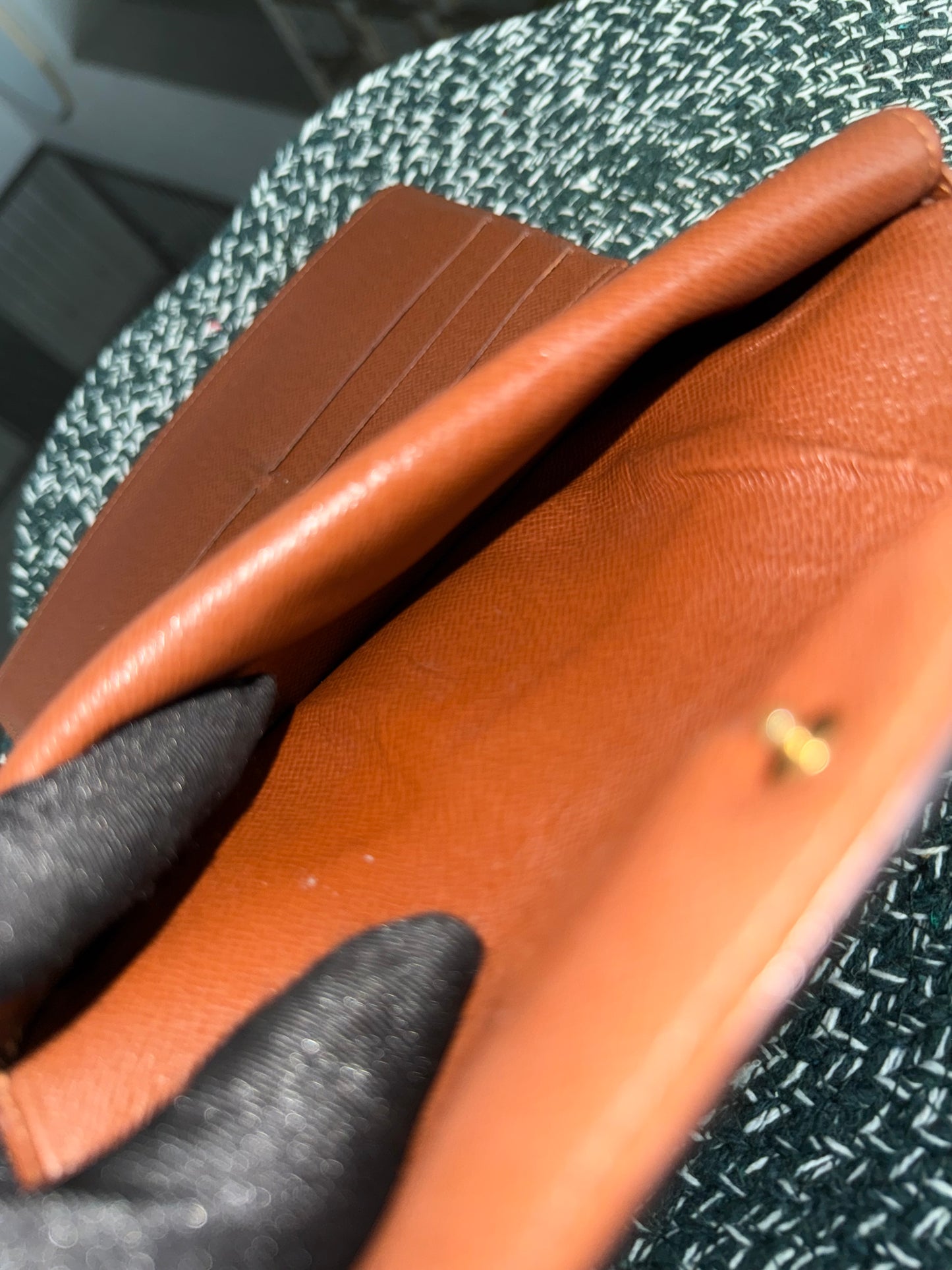 International Wallet in Monogram 🗓️ Year: 2003