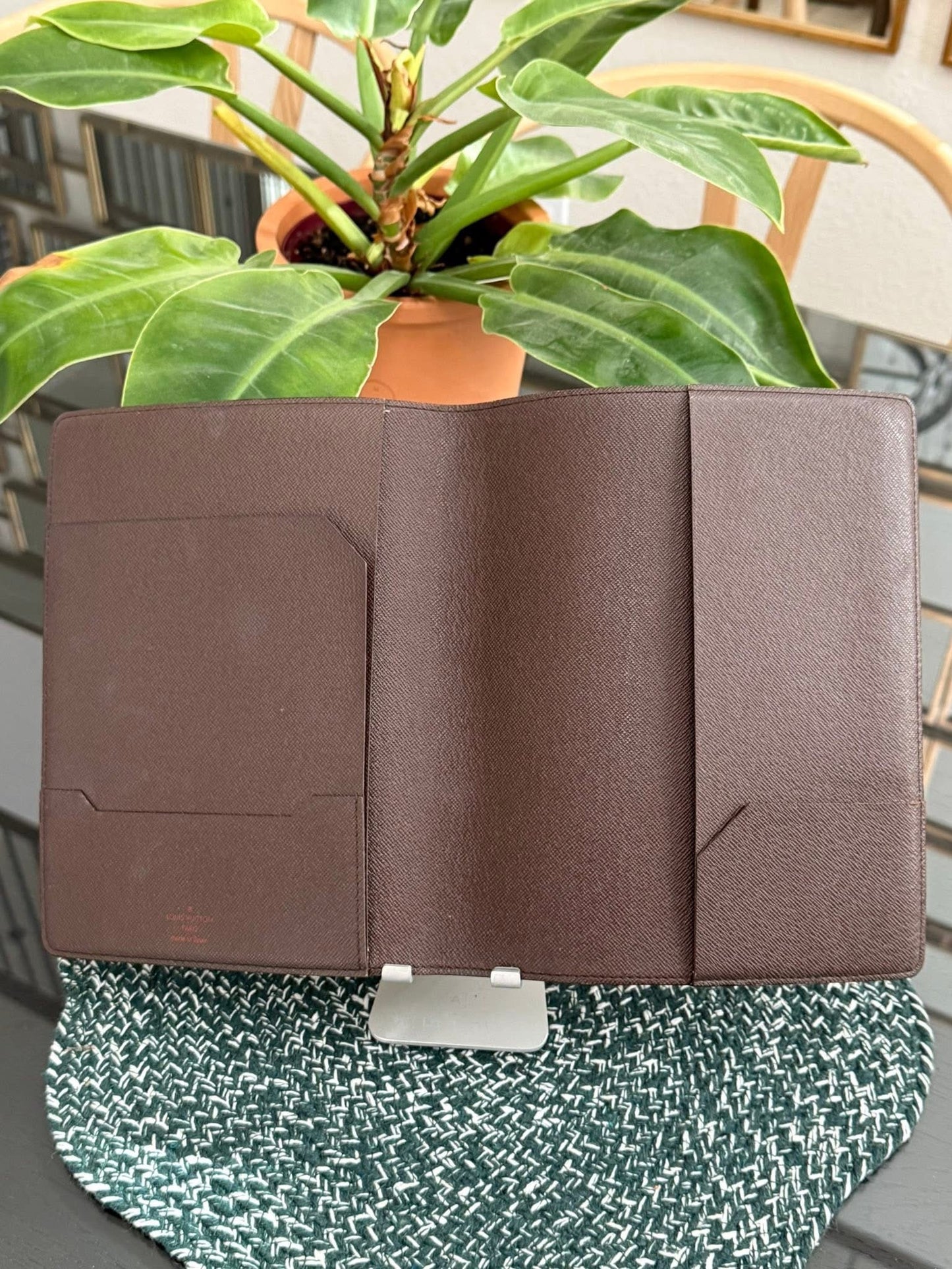 Damier Ebene Desk Agenda Cover 
🗓️ Year: 2005