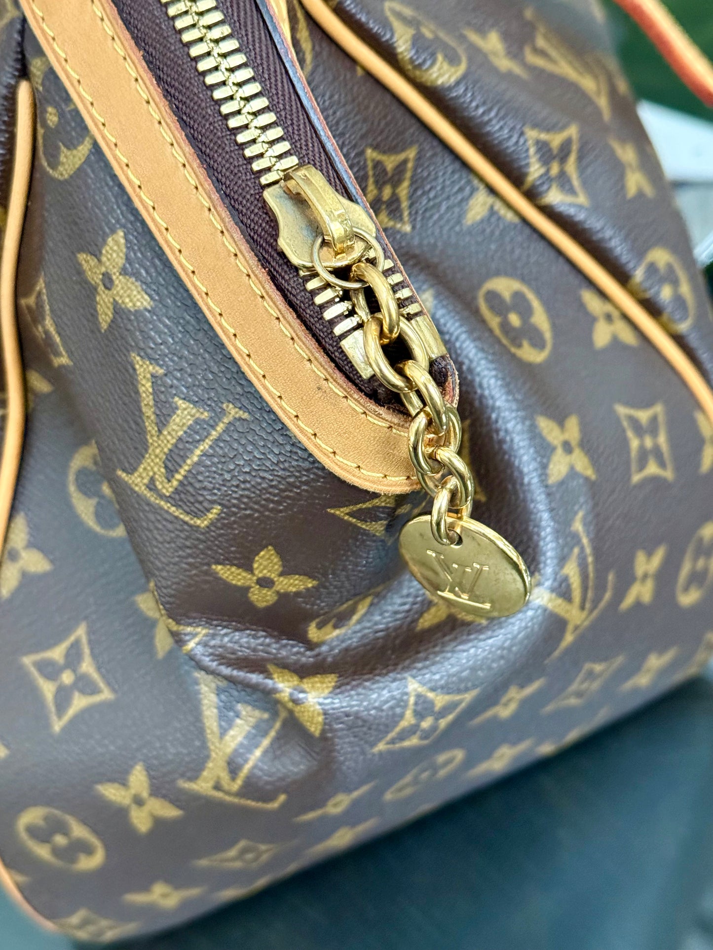 Tivoli GM with Dustbag and Insert Organizer 🗓️ Year: 2011