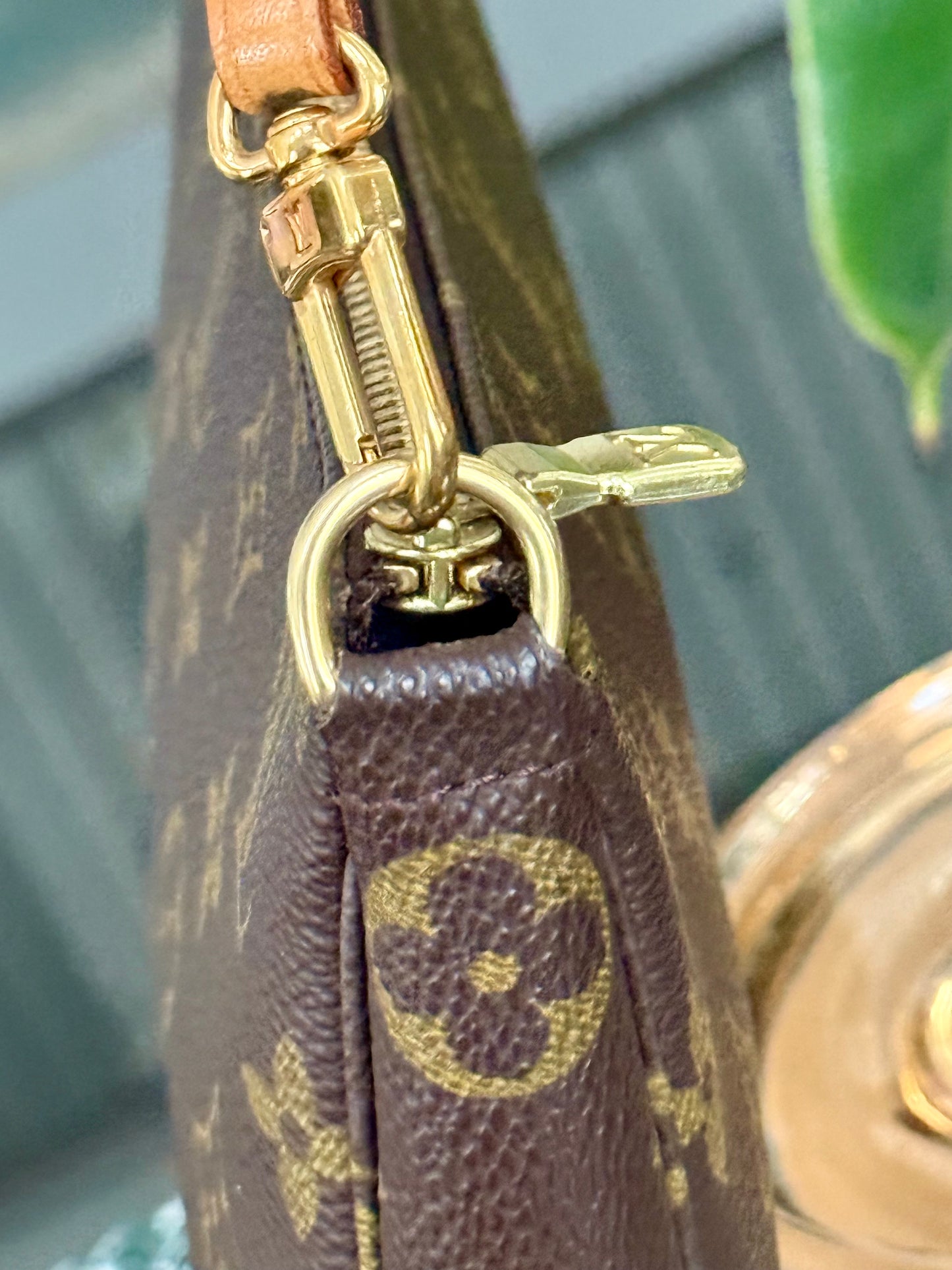 Pochette Accessories with Dustbag -🗓️ Year: 2001
