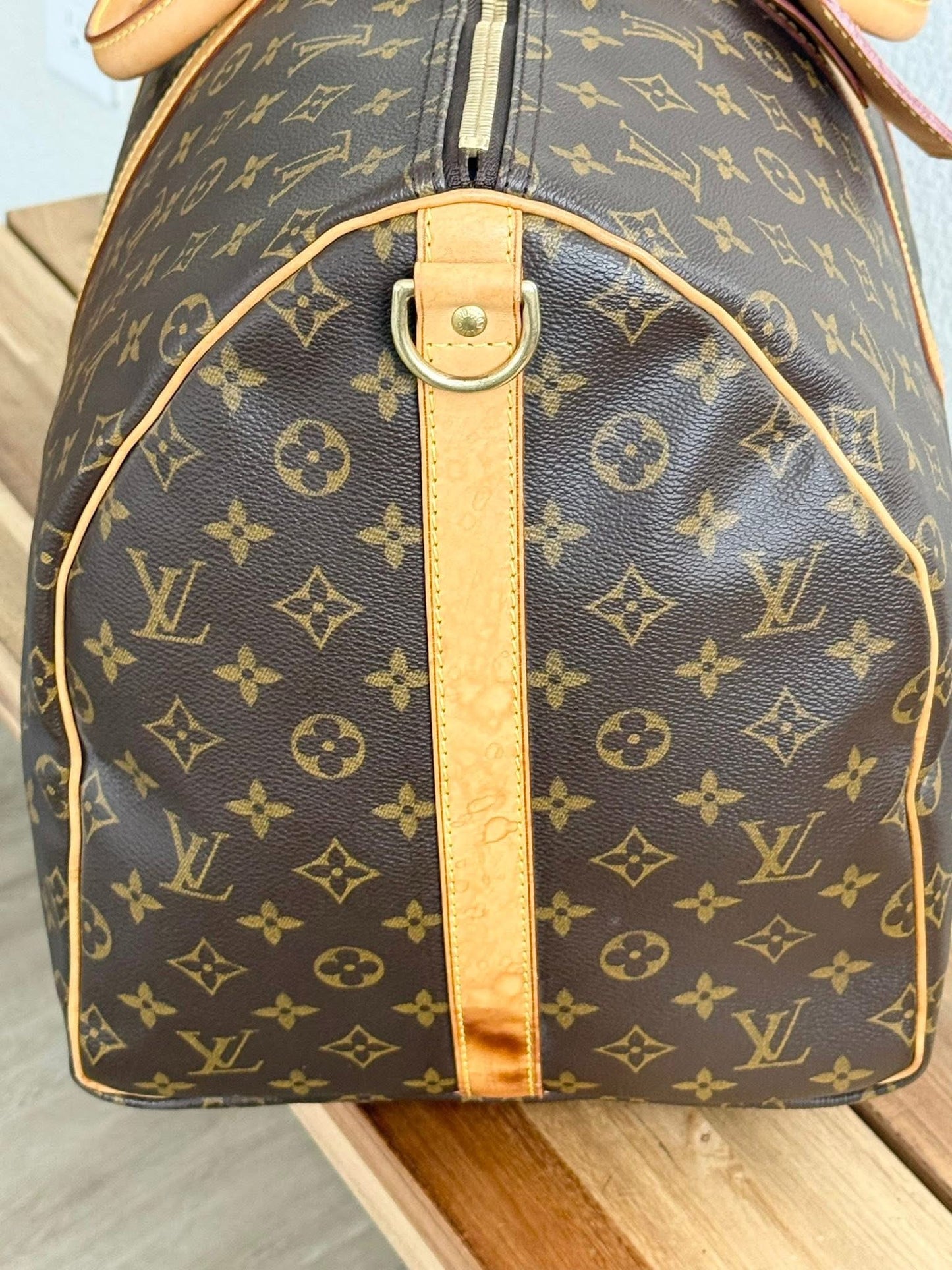 Keepall 55 Bandoulier with Original Strap, Luggage tag and Poignet 📅 Year: 2002
