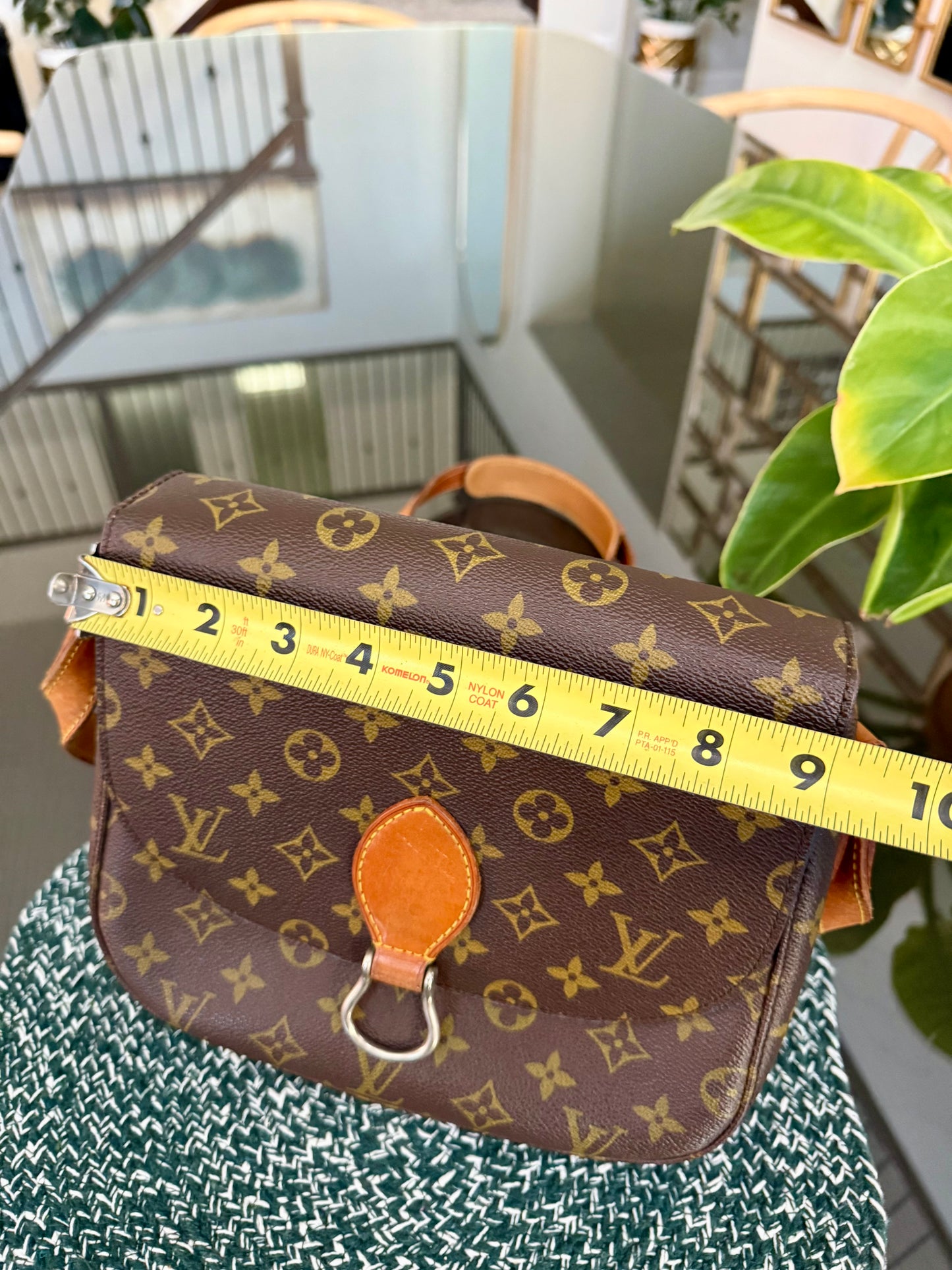St. Cloud GM in Monogram 📅 Circa 80’s
💥No Peeling and No Stickiness💥