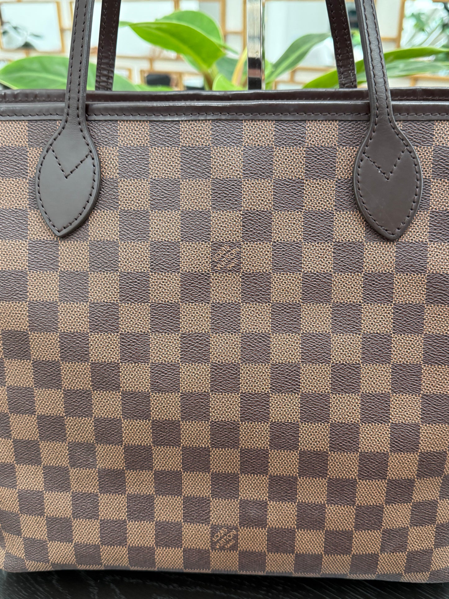 Neverfull MM in Rose Ballerine interior with Dustbag - Microchip