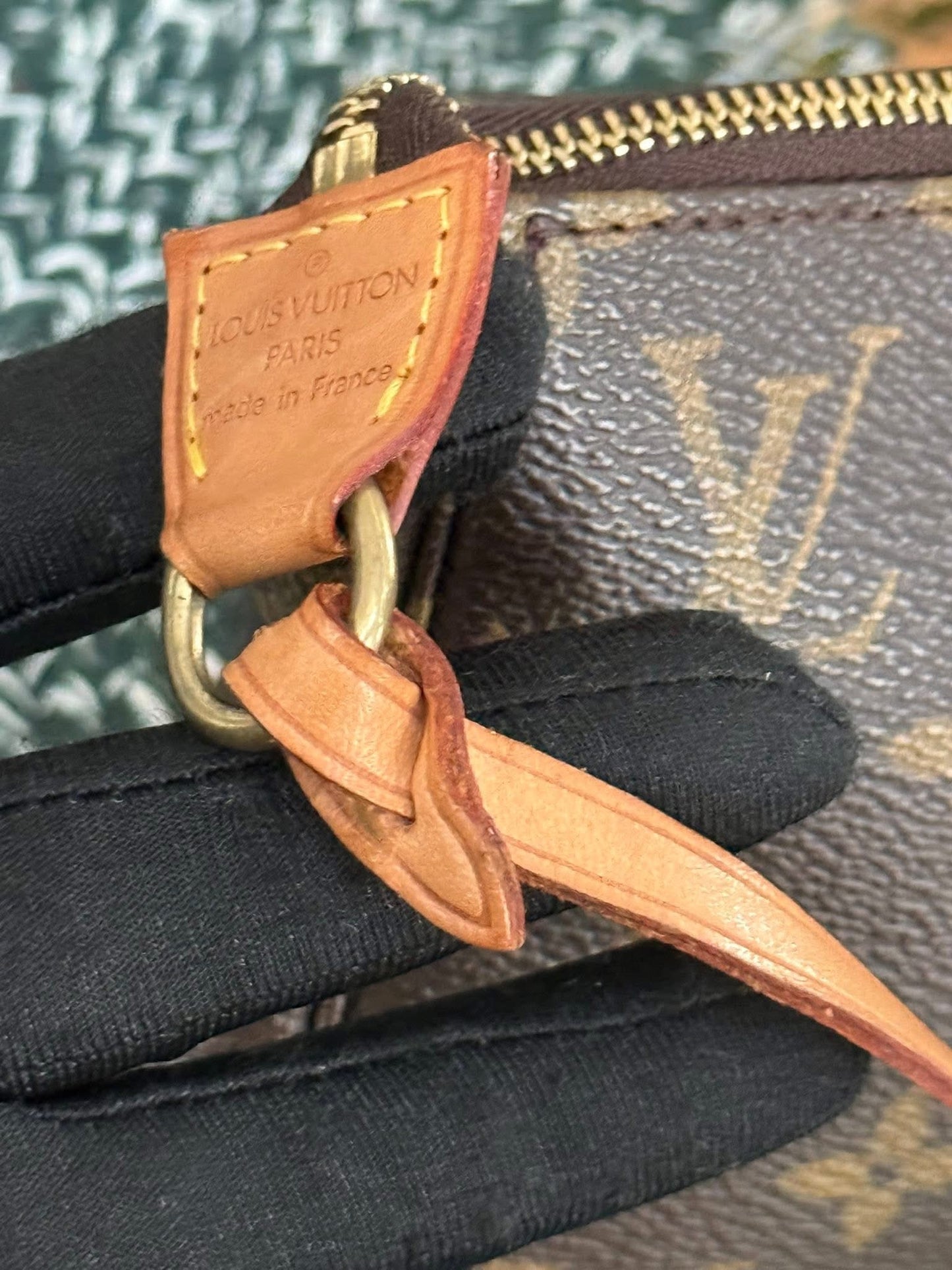 Monogram Pochette Accessories with Dustbag and Box 📅 Year: 2001