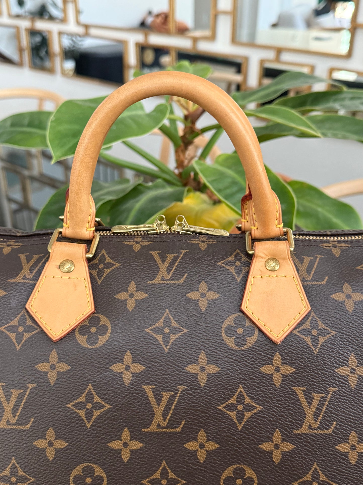 Speedy 40 Bandoulier in Monogram with Lock 🔐, Key and Dustbag 🗓️ Year: 2012