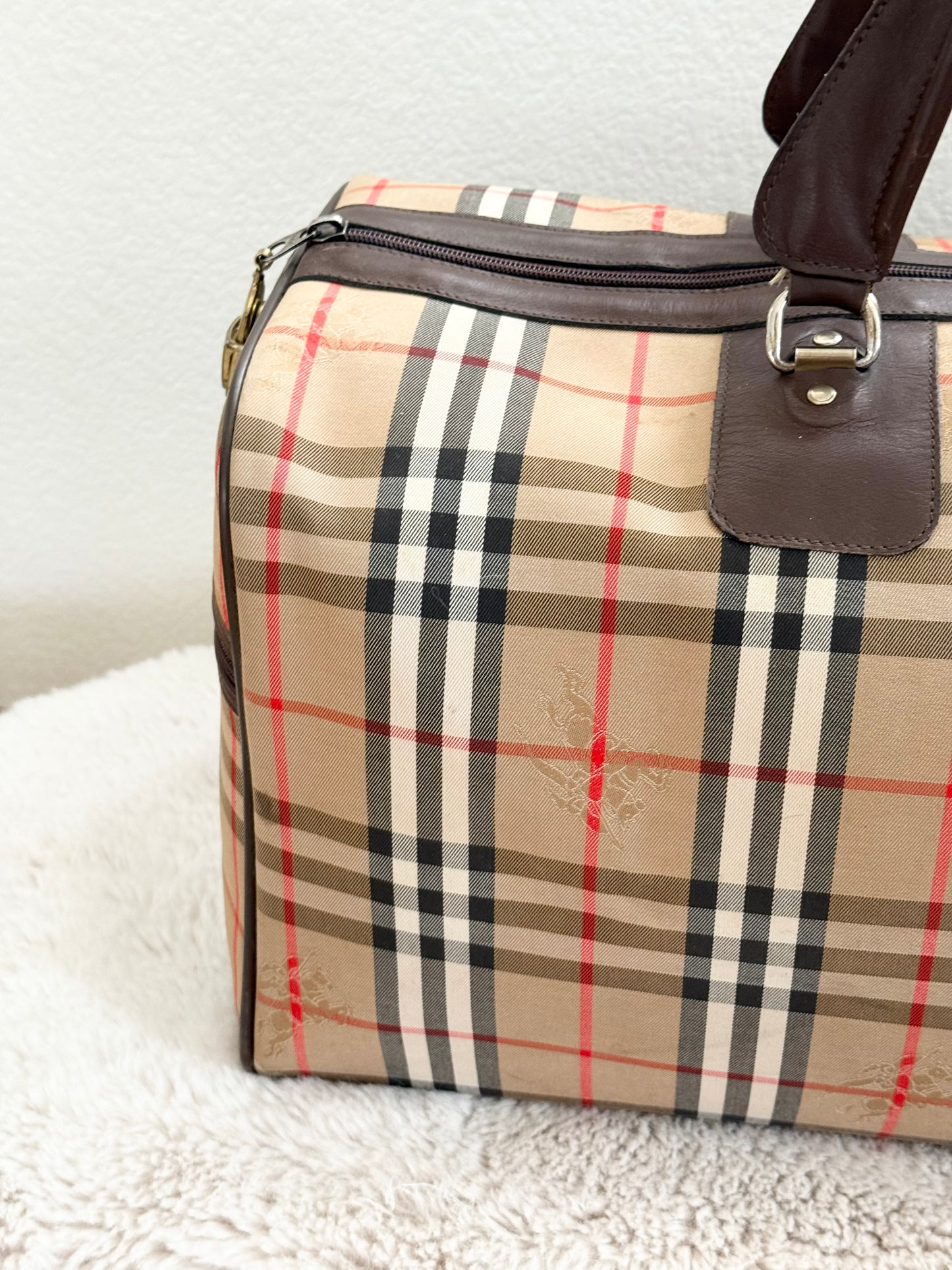 Burberry Duffle/ Travel Bag 📅