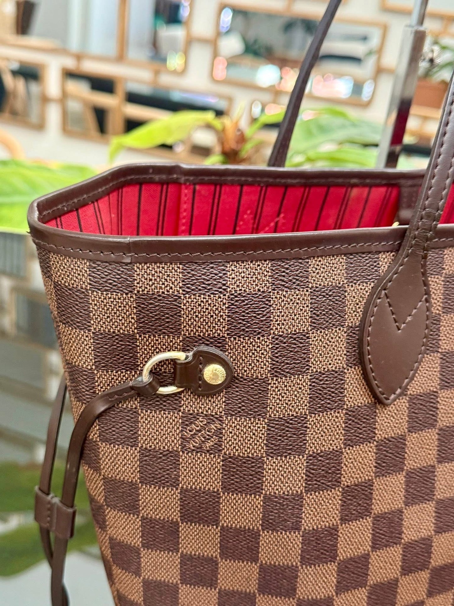Neverfull MM in DE with Dustbag and Non branded Twilly 📅 Year: 2014